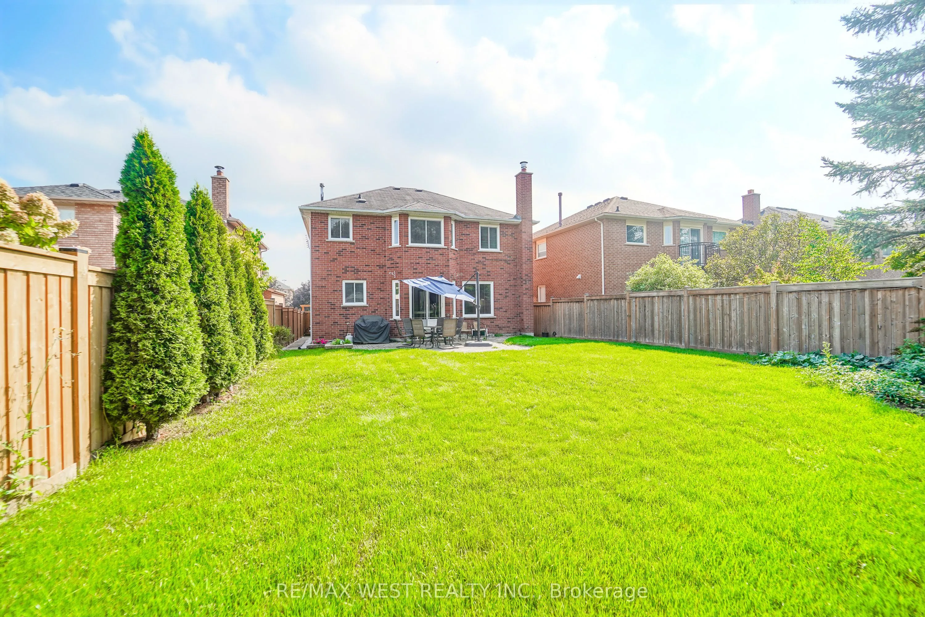 24 Royal Valley Drive