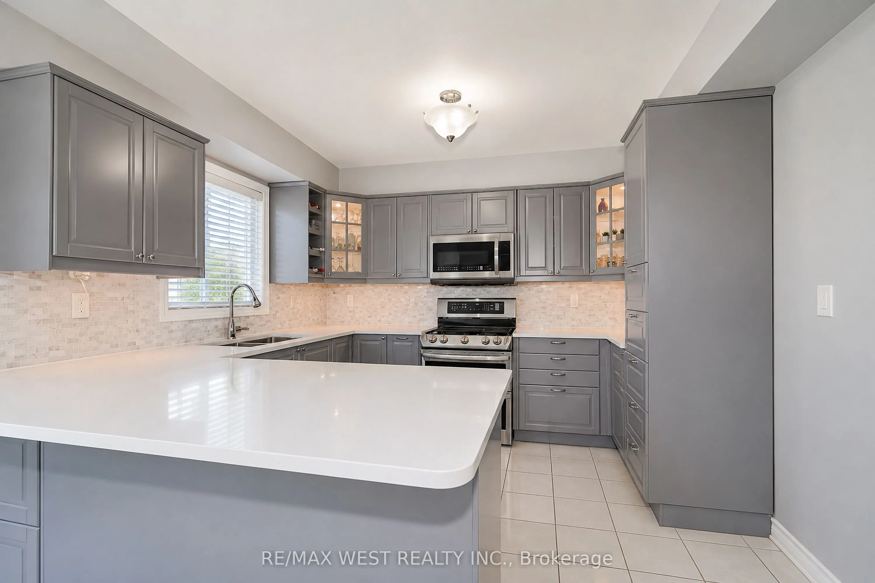 24 Royal Valley Drive