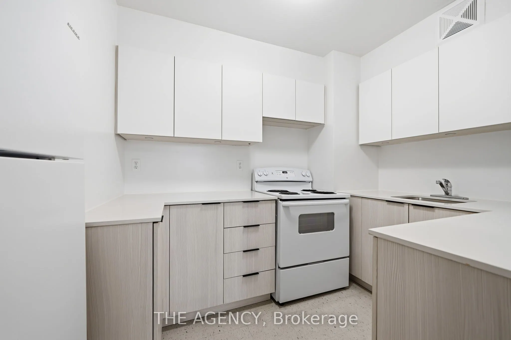 2350 Dundas Street W #1910A