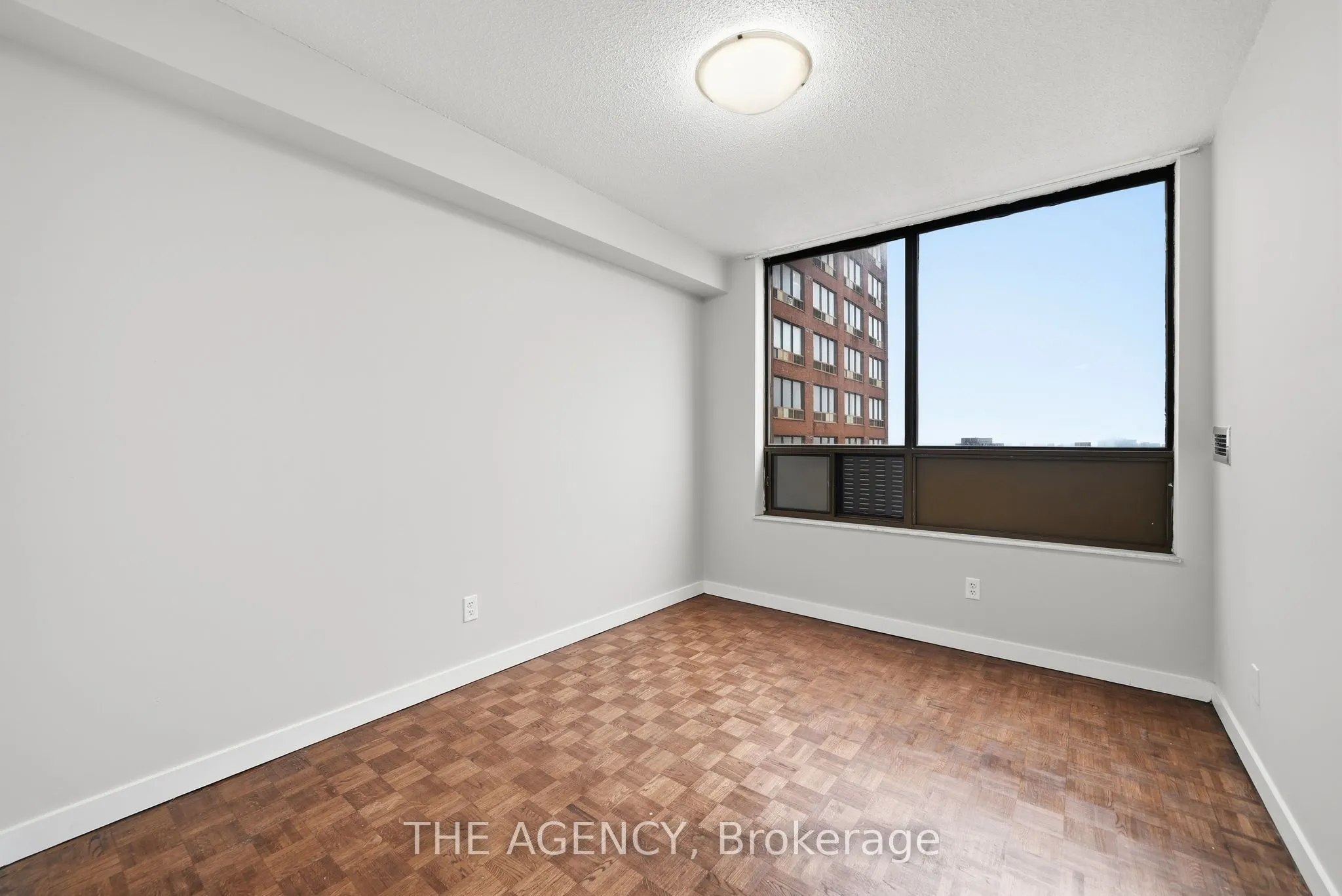 2350 Dundas Street W #2004A