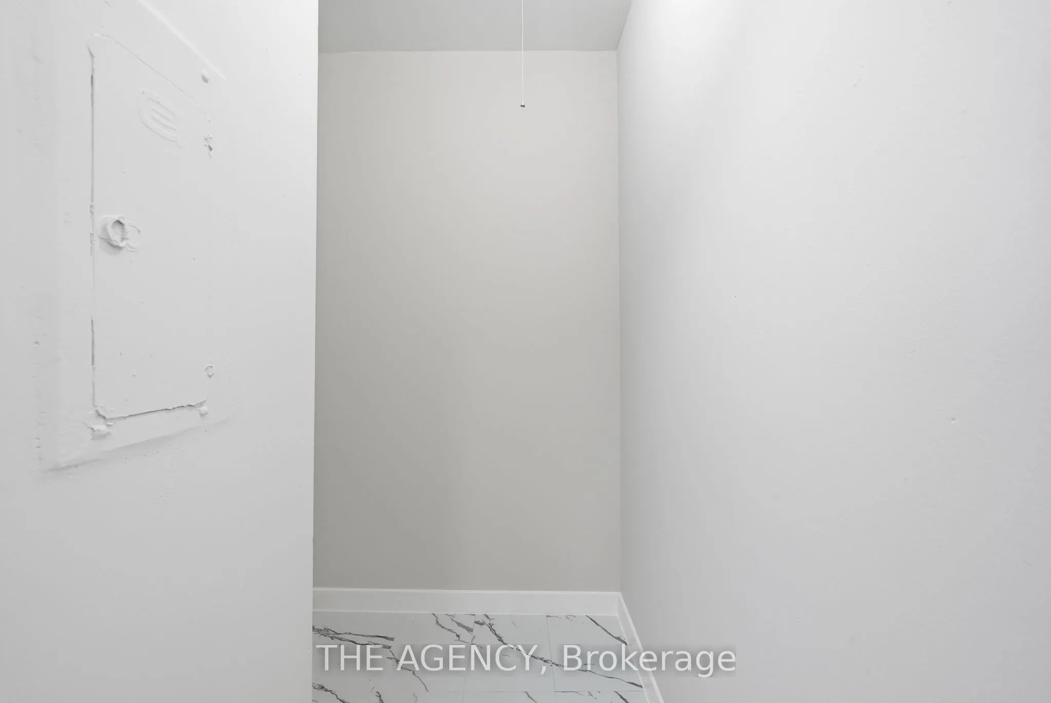 2350 Dundas Street W #2004A