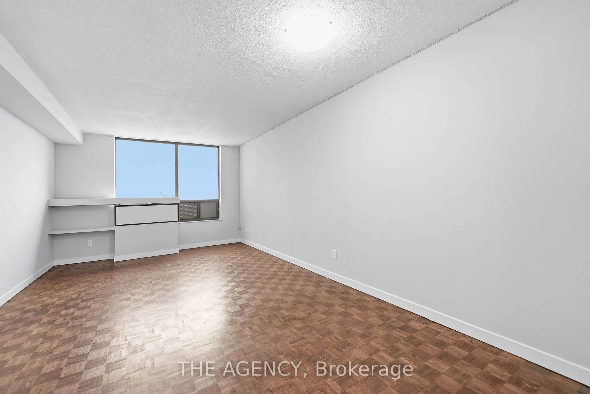 2350 Dundas Street W #2004A
