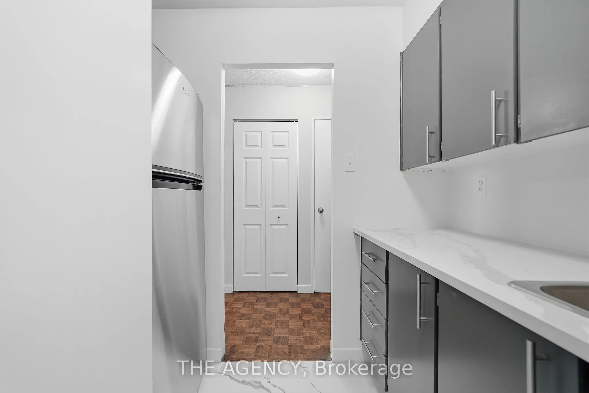 2350 Dundas Street W #2004A