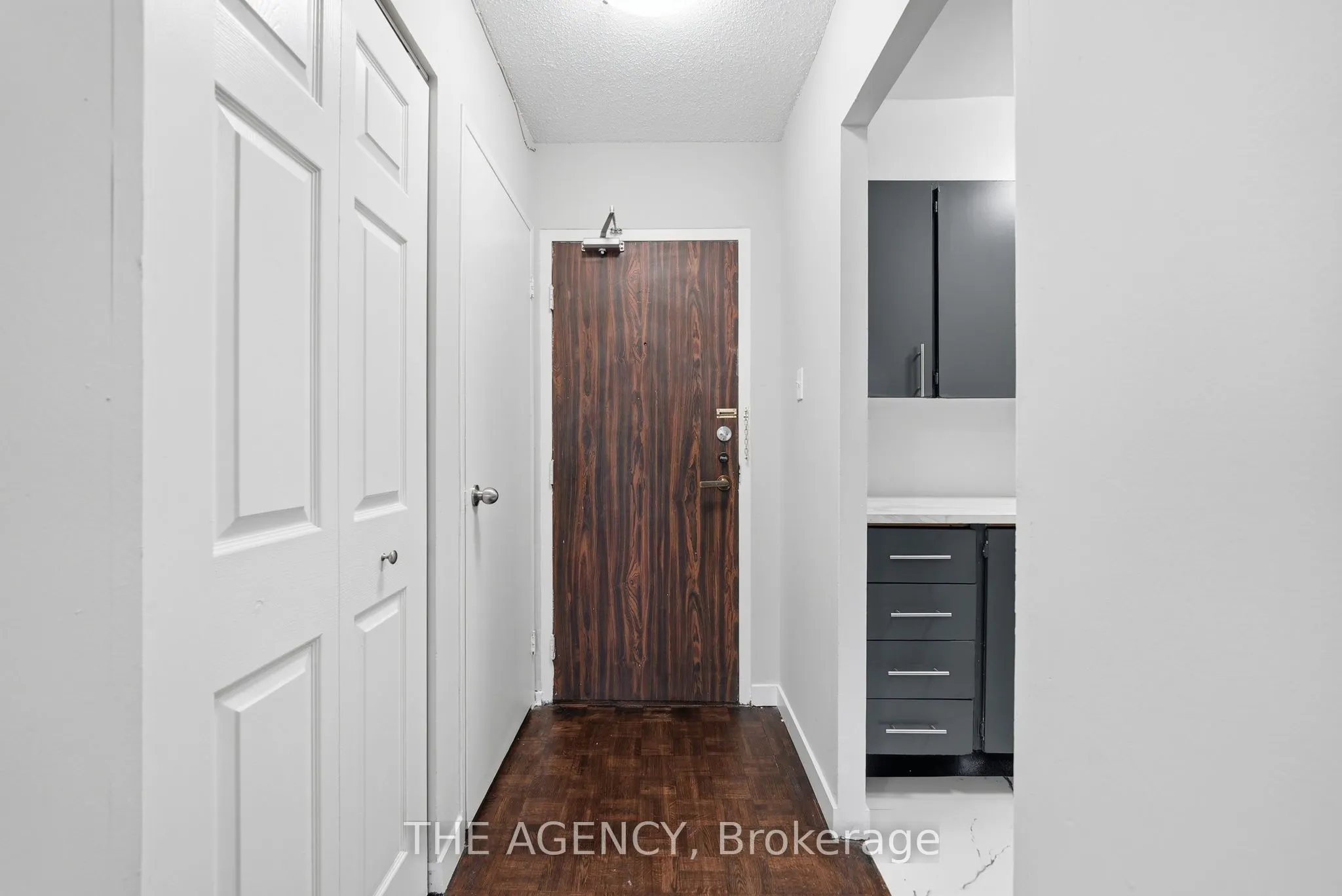 2350 Dundas Street W #2004A