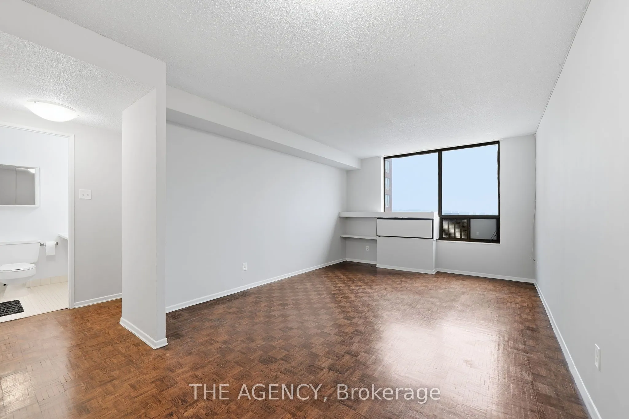 2350 Dundas Street W #2204A