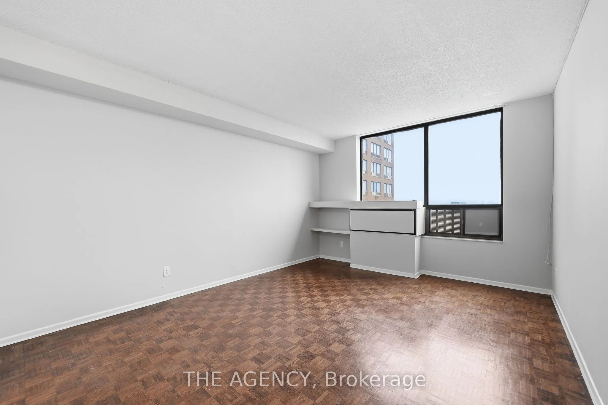 2350 Dundas Street W #2204A