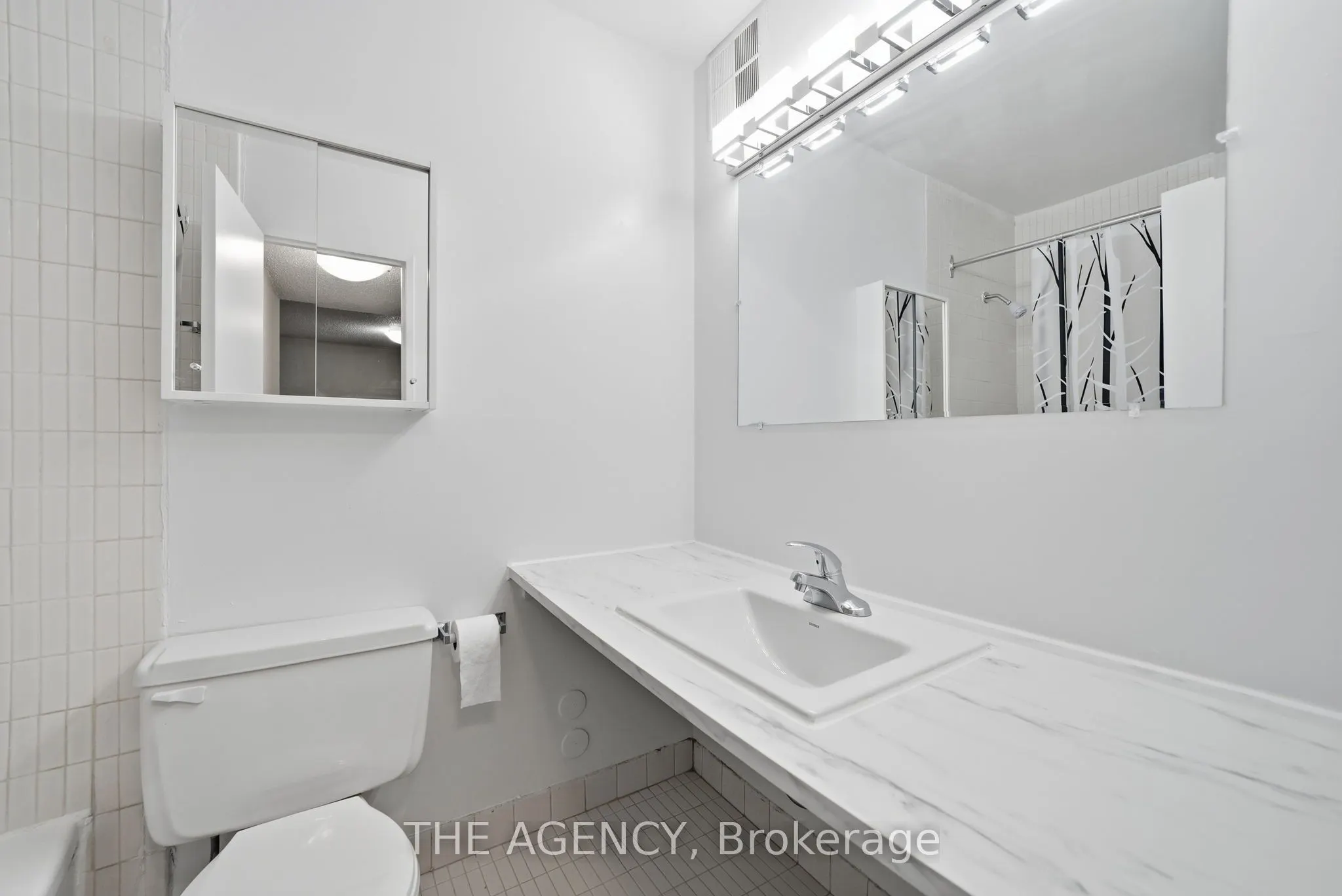 2350 Dundas Street W #2204A