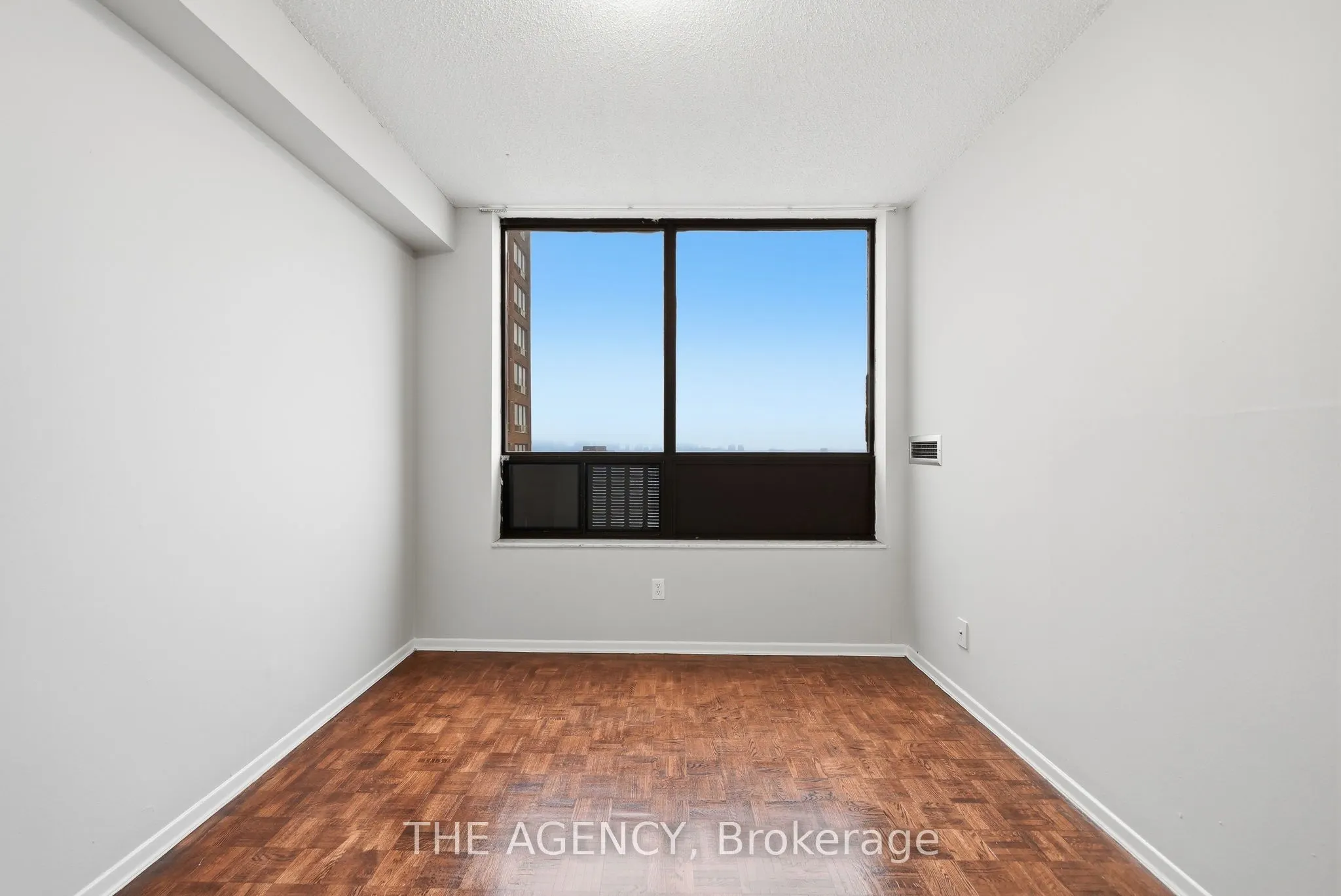 2350 Dundas Street W #2204A