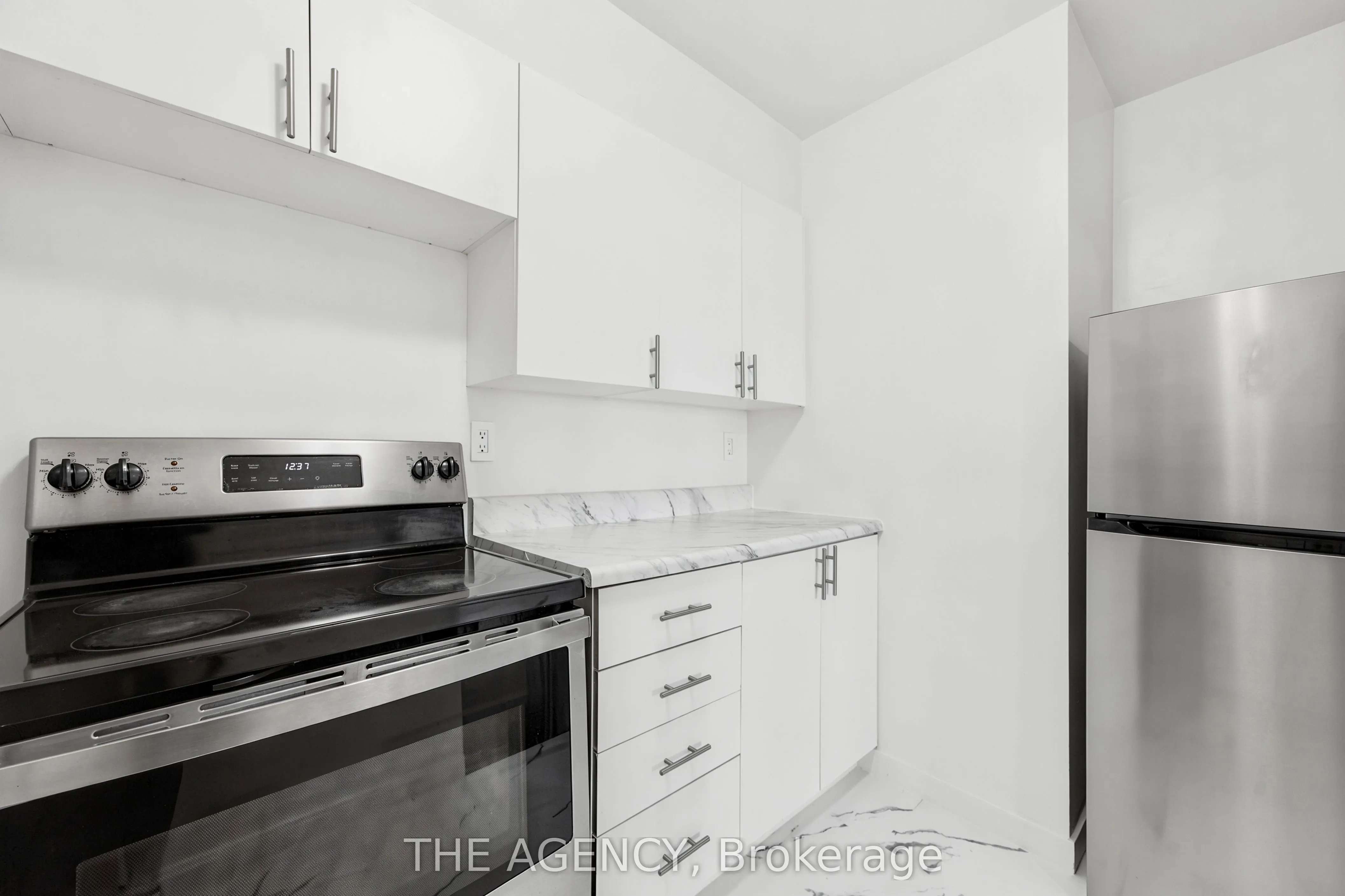 2350 Dundas Street W #2511A