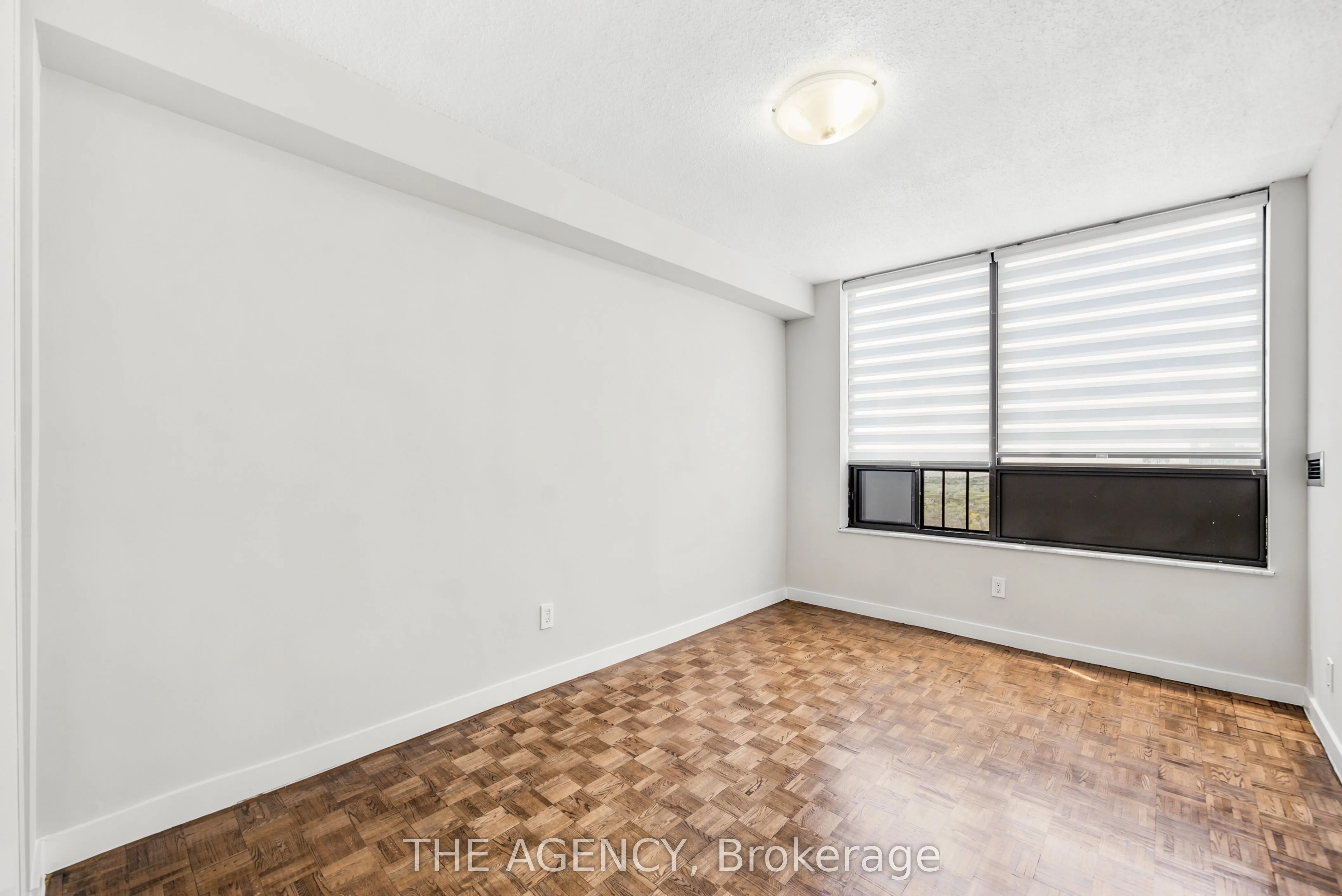 2350 Dundas Street W #2511A