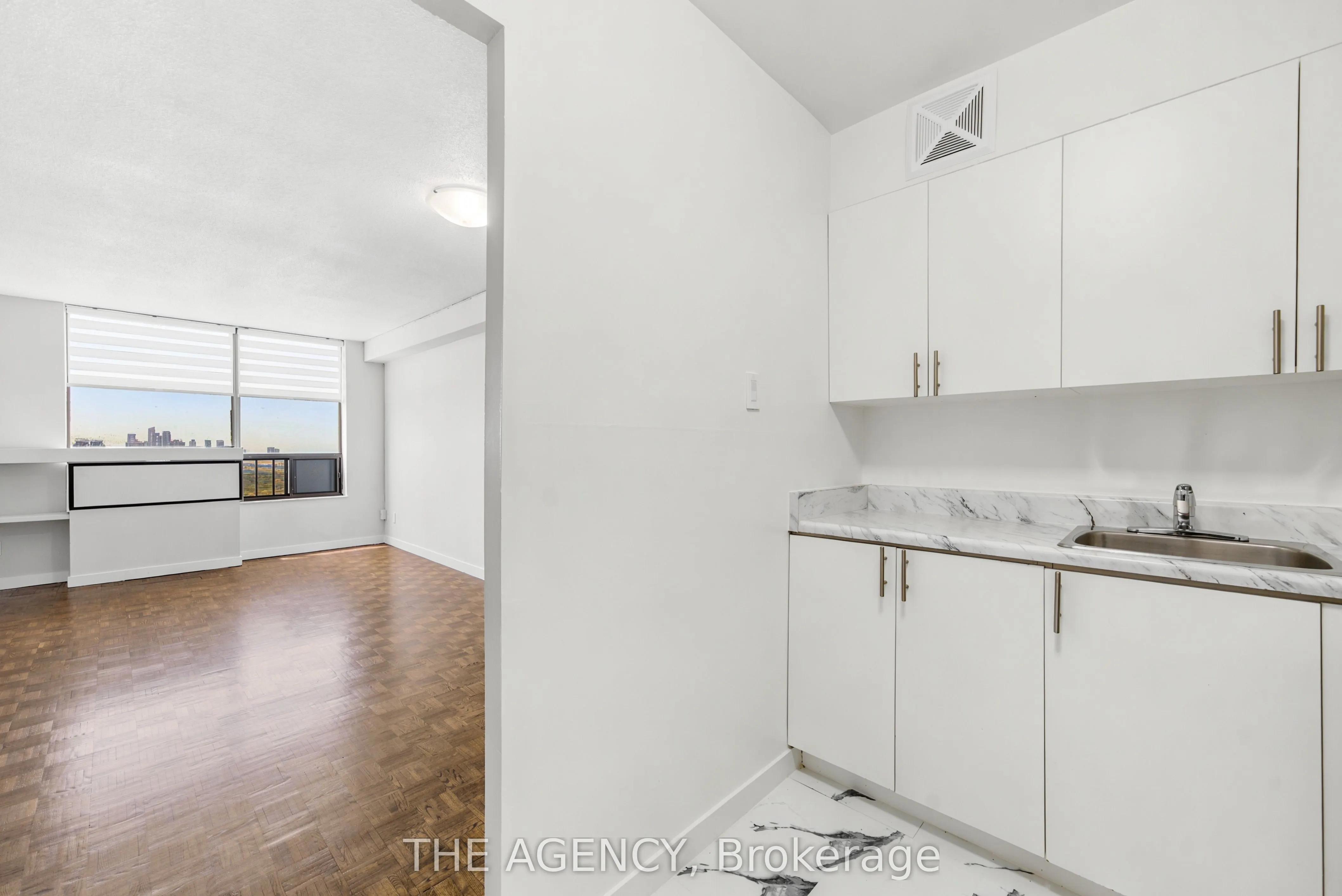 2350 Dundas Street W #2511A
