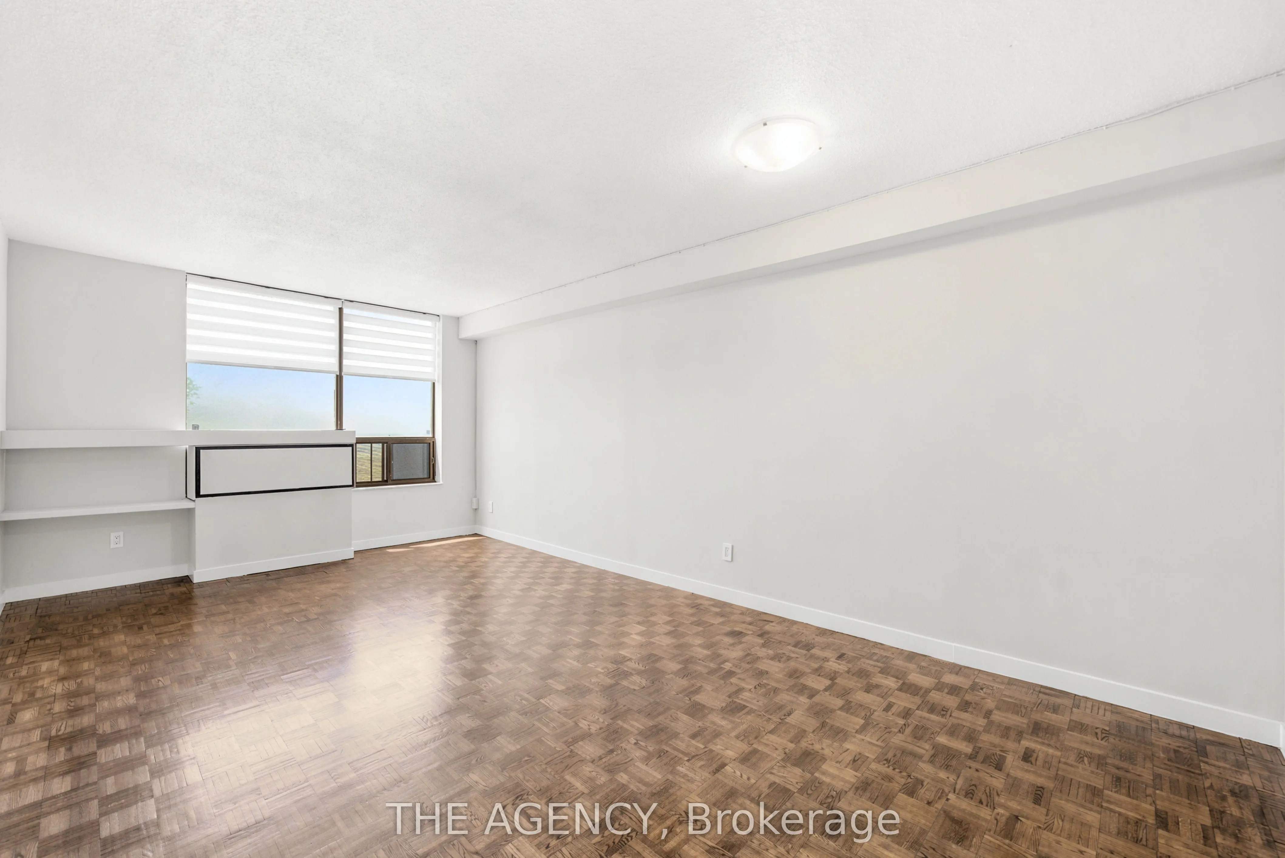 2350 Dundas Street W #2511A