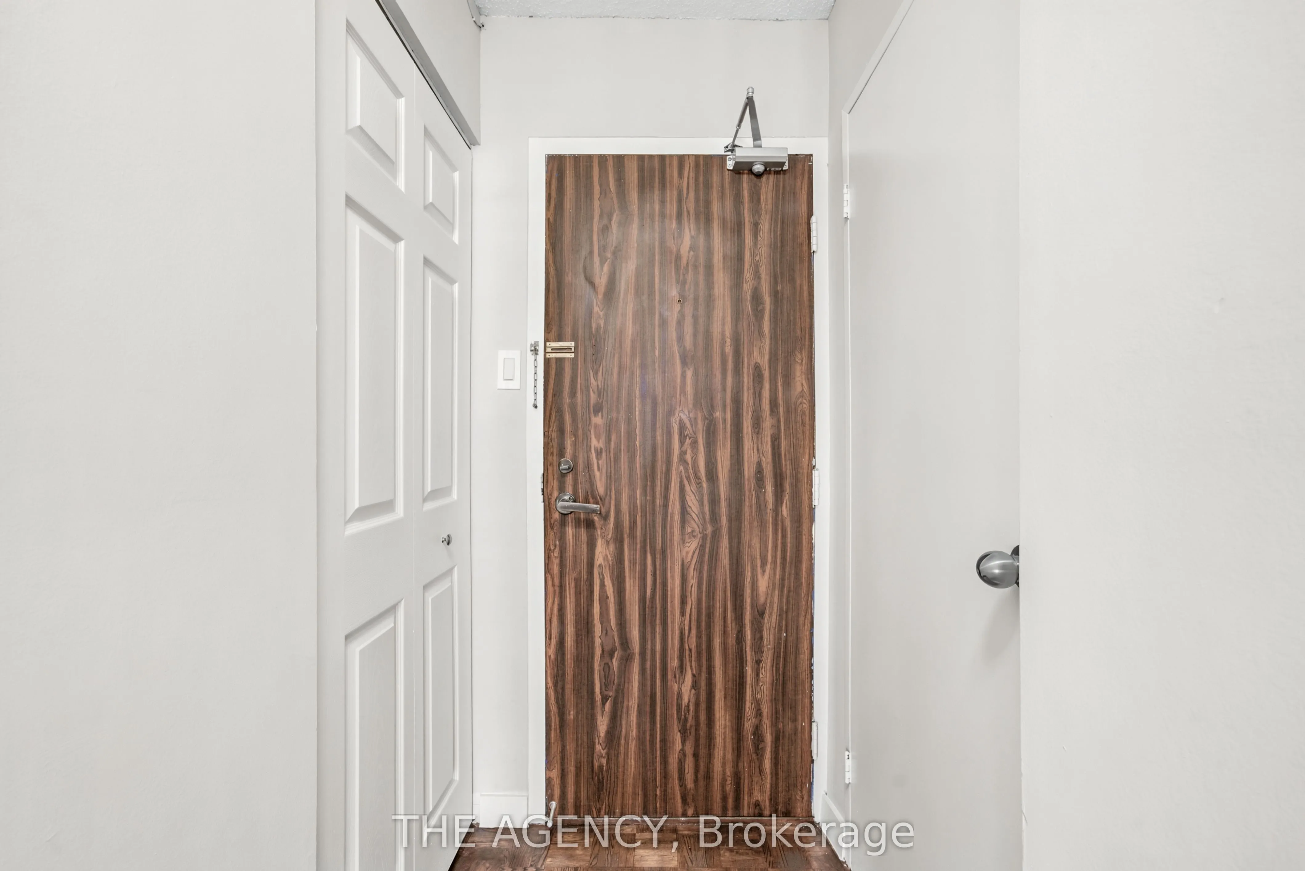 2350 Dundas Street W #2511A
