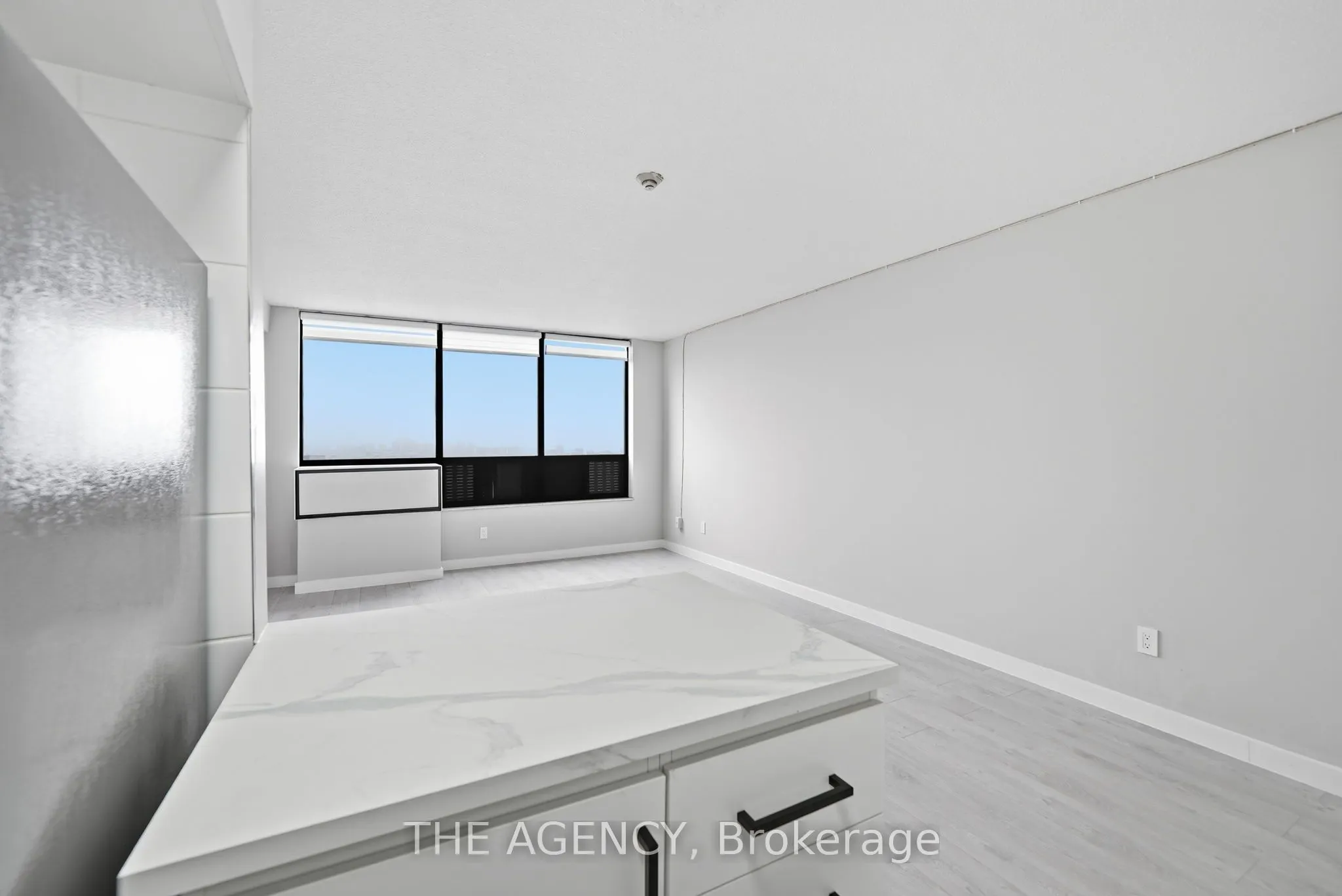 2360 Dundas Street W #2808B