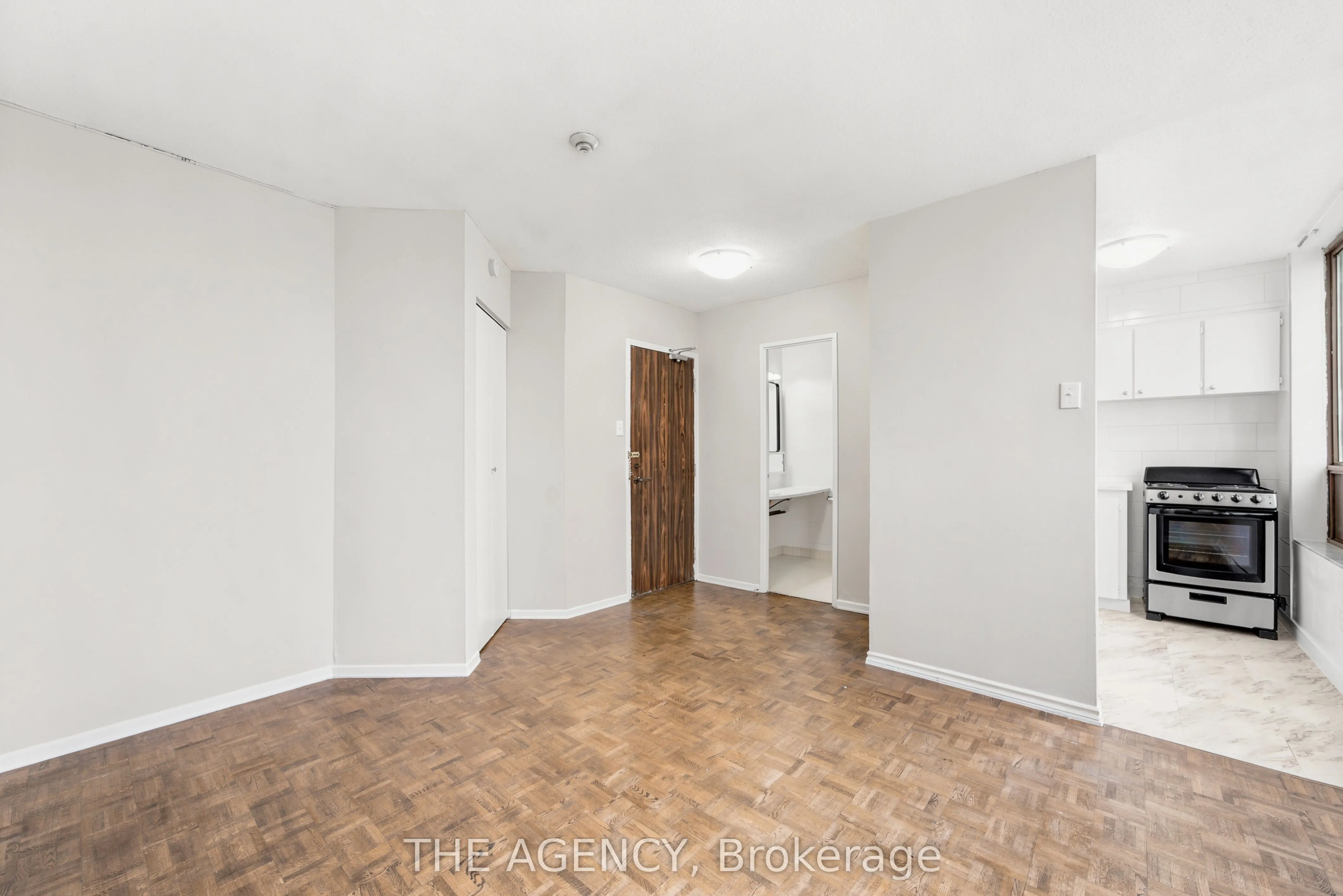2360 Dundas Street W #1019B