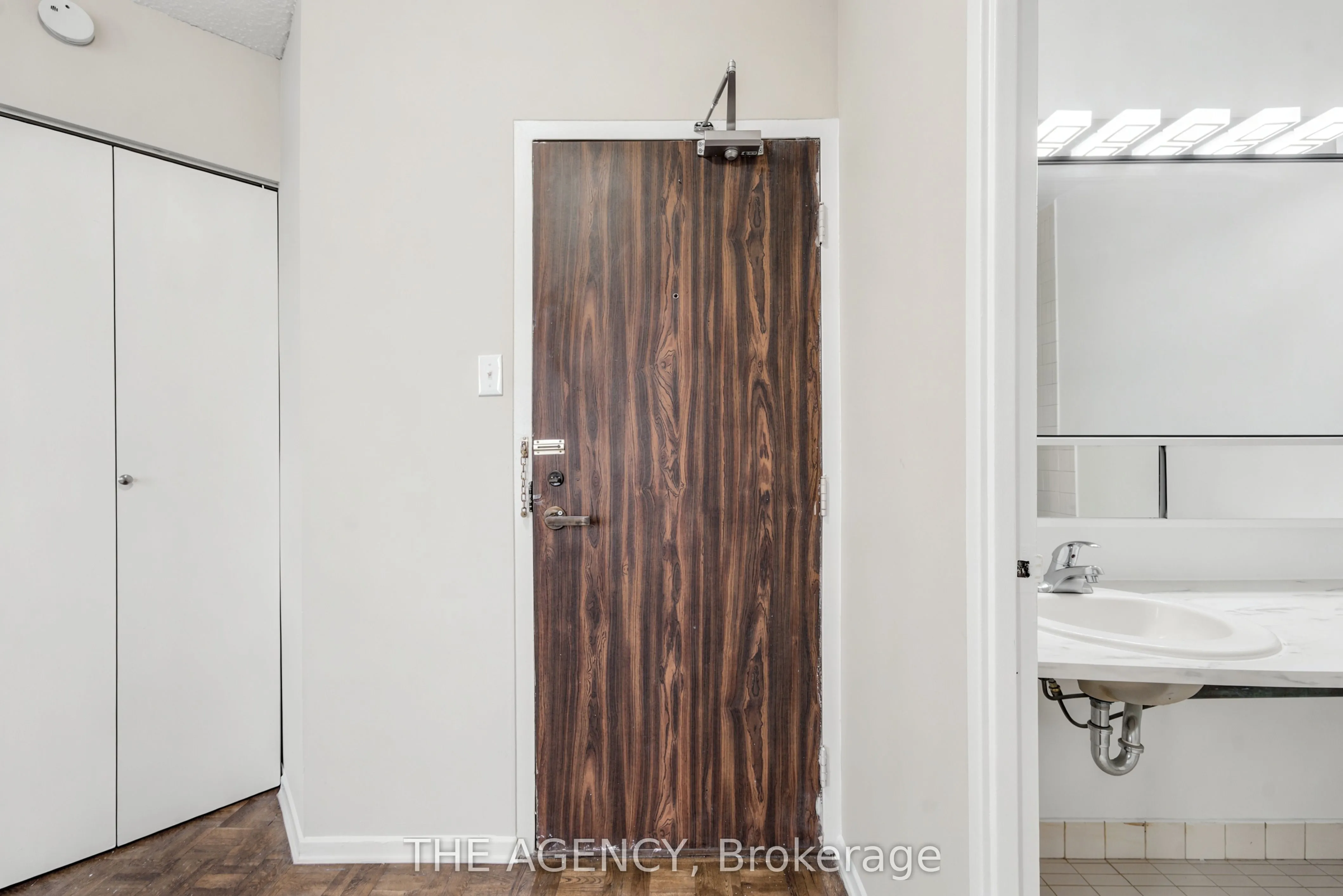 2360 Dundas Street W #1019B