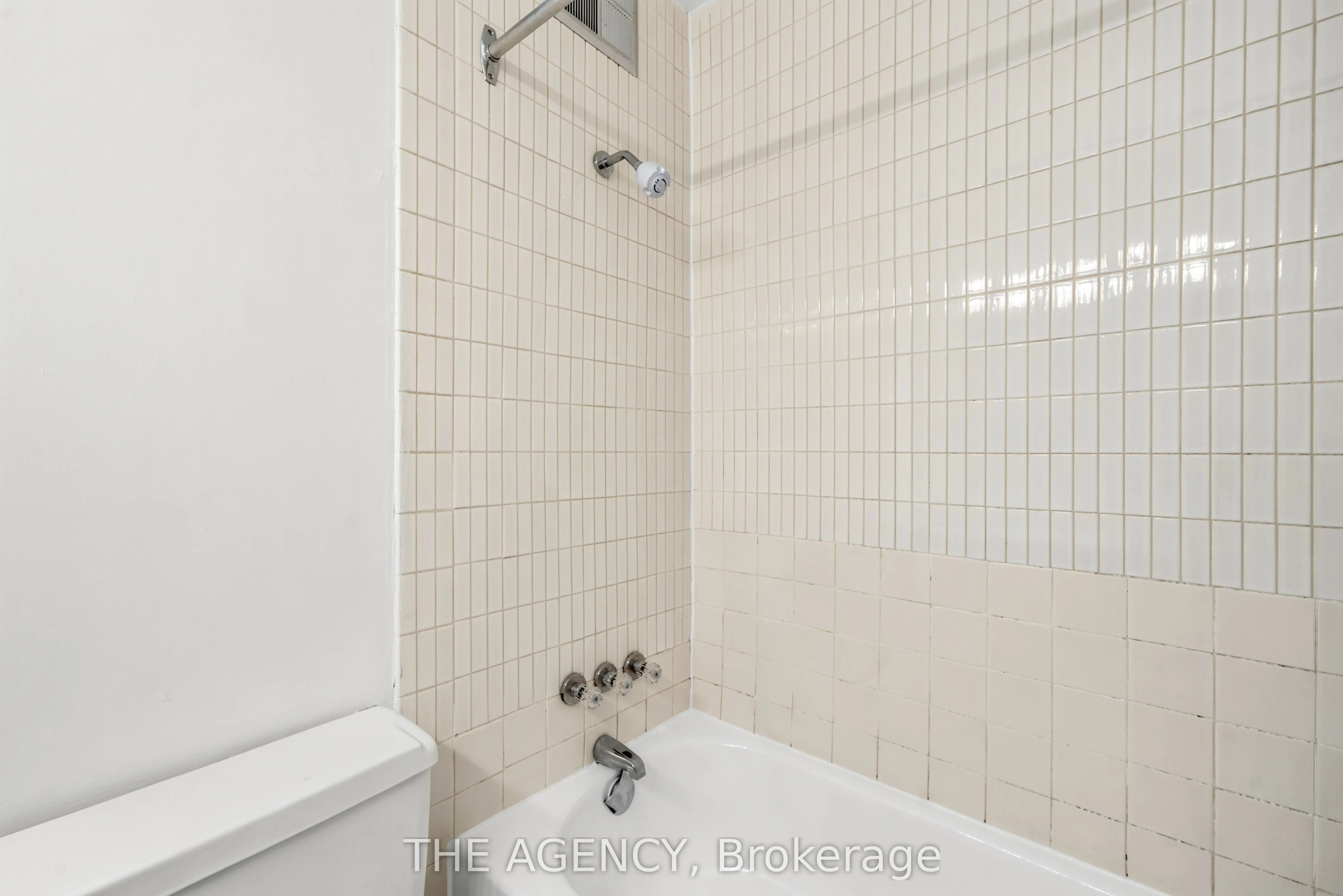 2360 Dundas Street W #1019B
