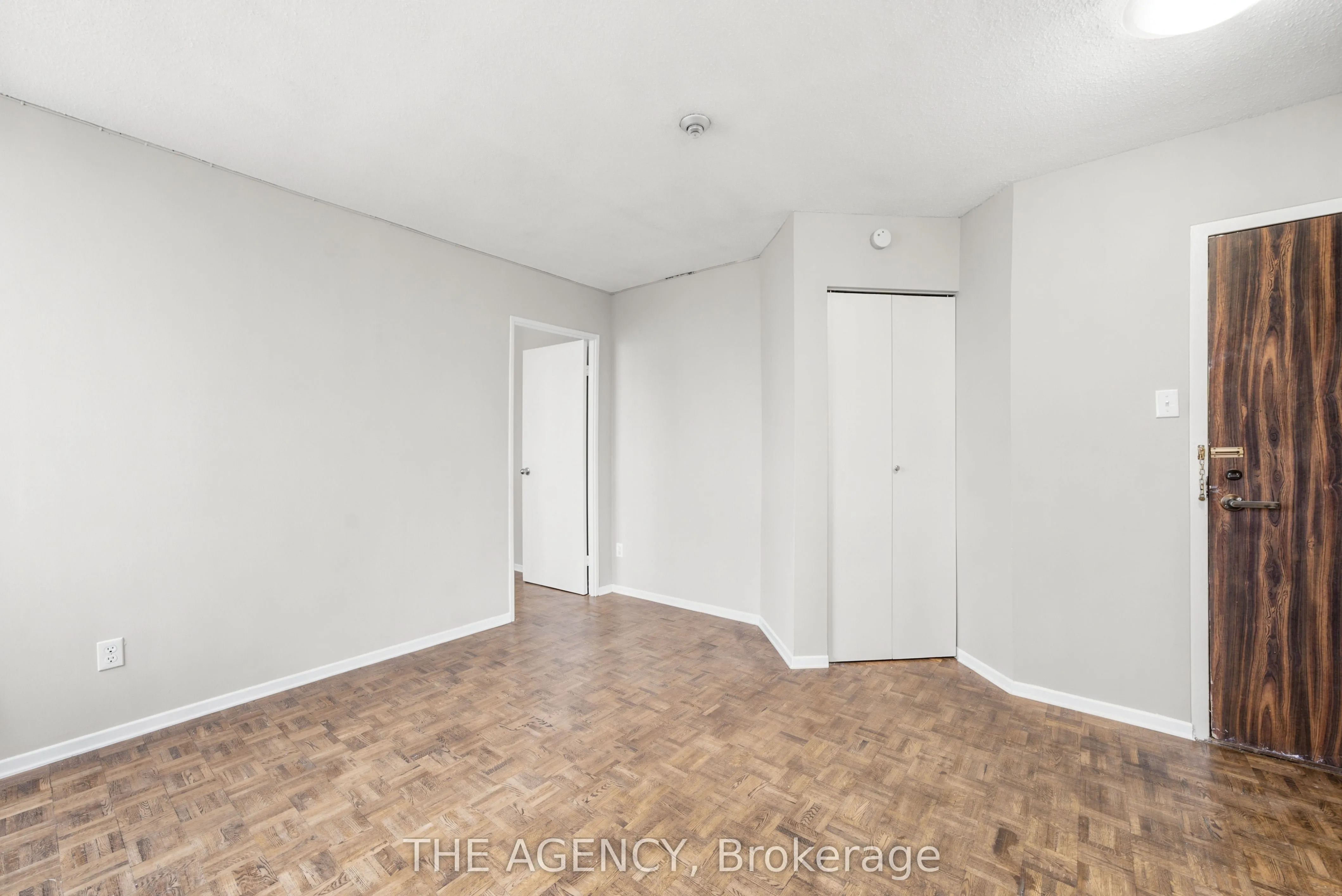 2360 Dundas Street W #1019B