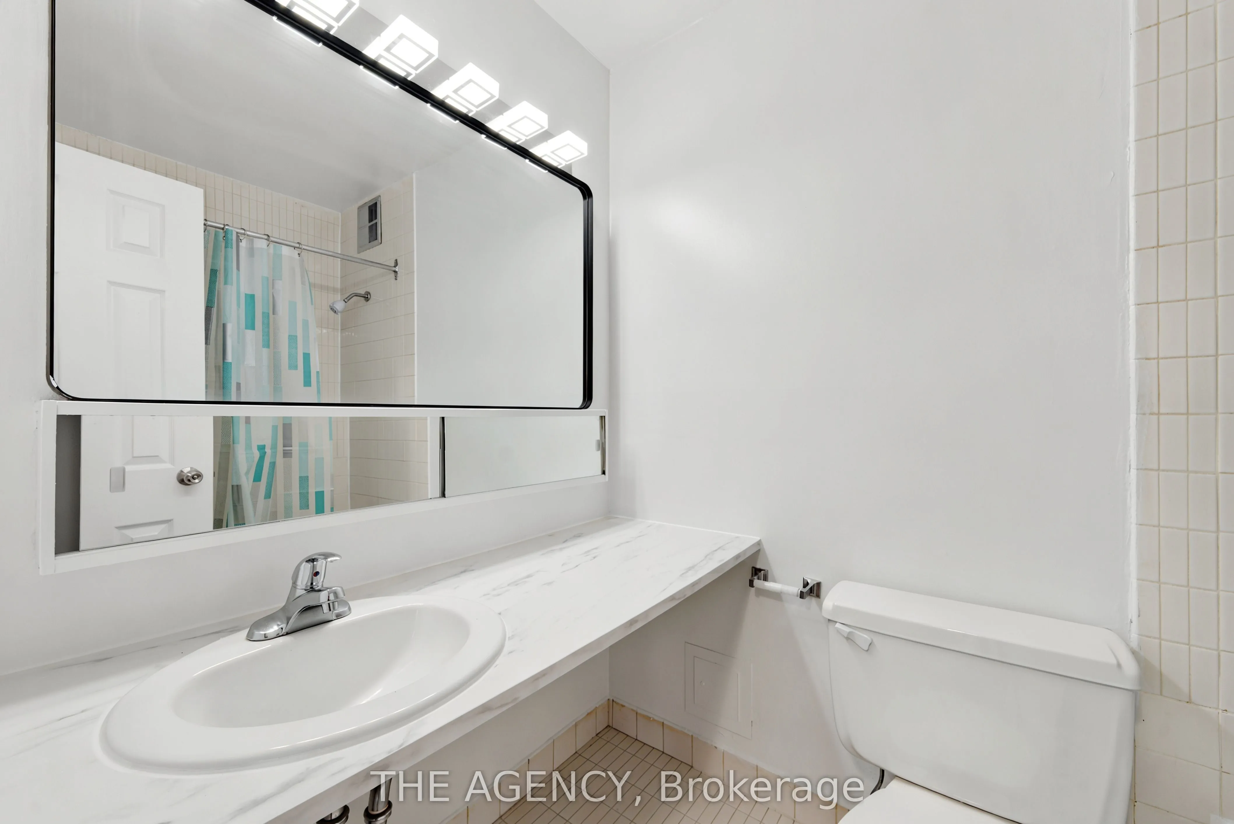2360 Dundas Street W #1019B