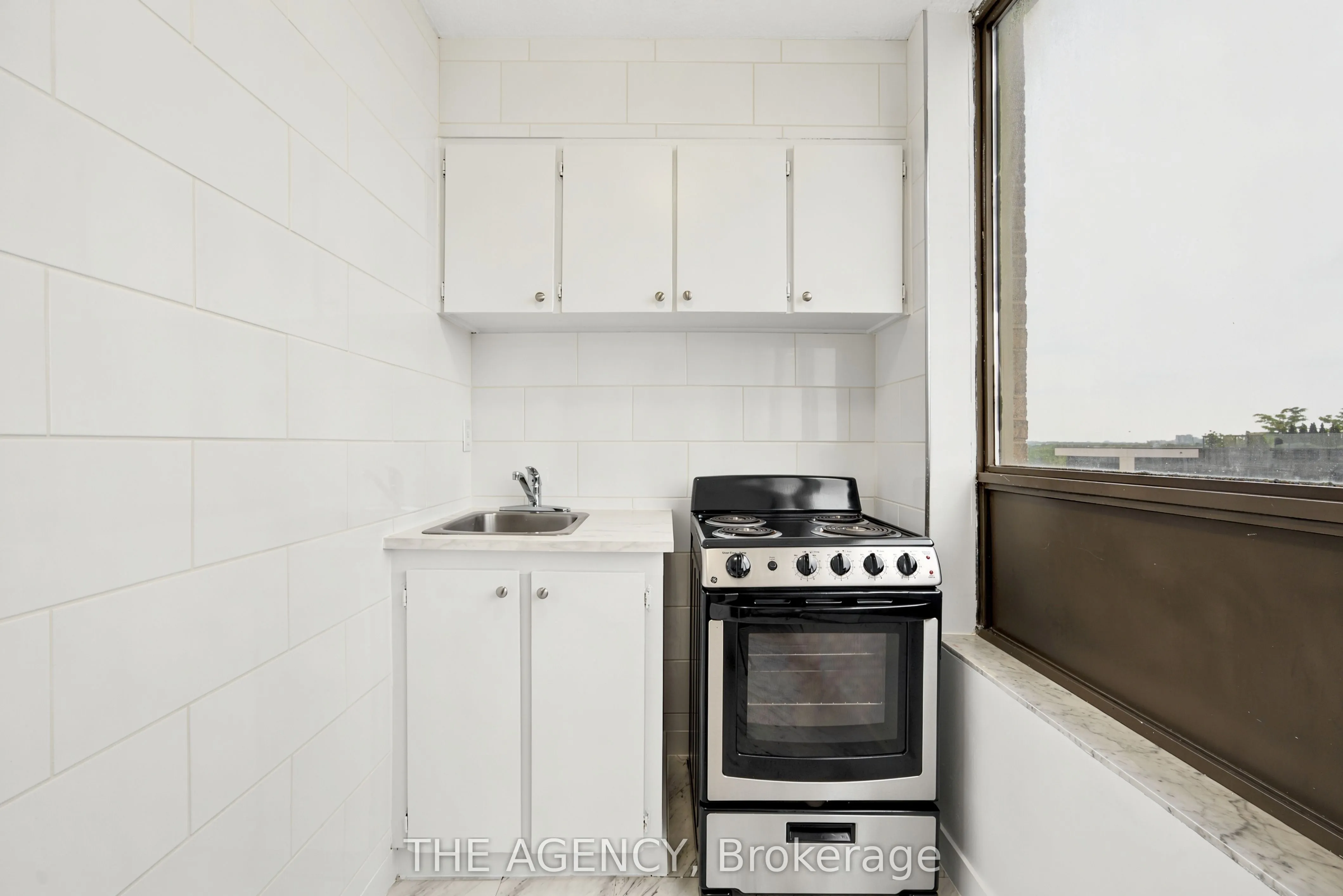 2360 Dundas Street W #1019B