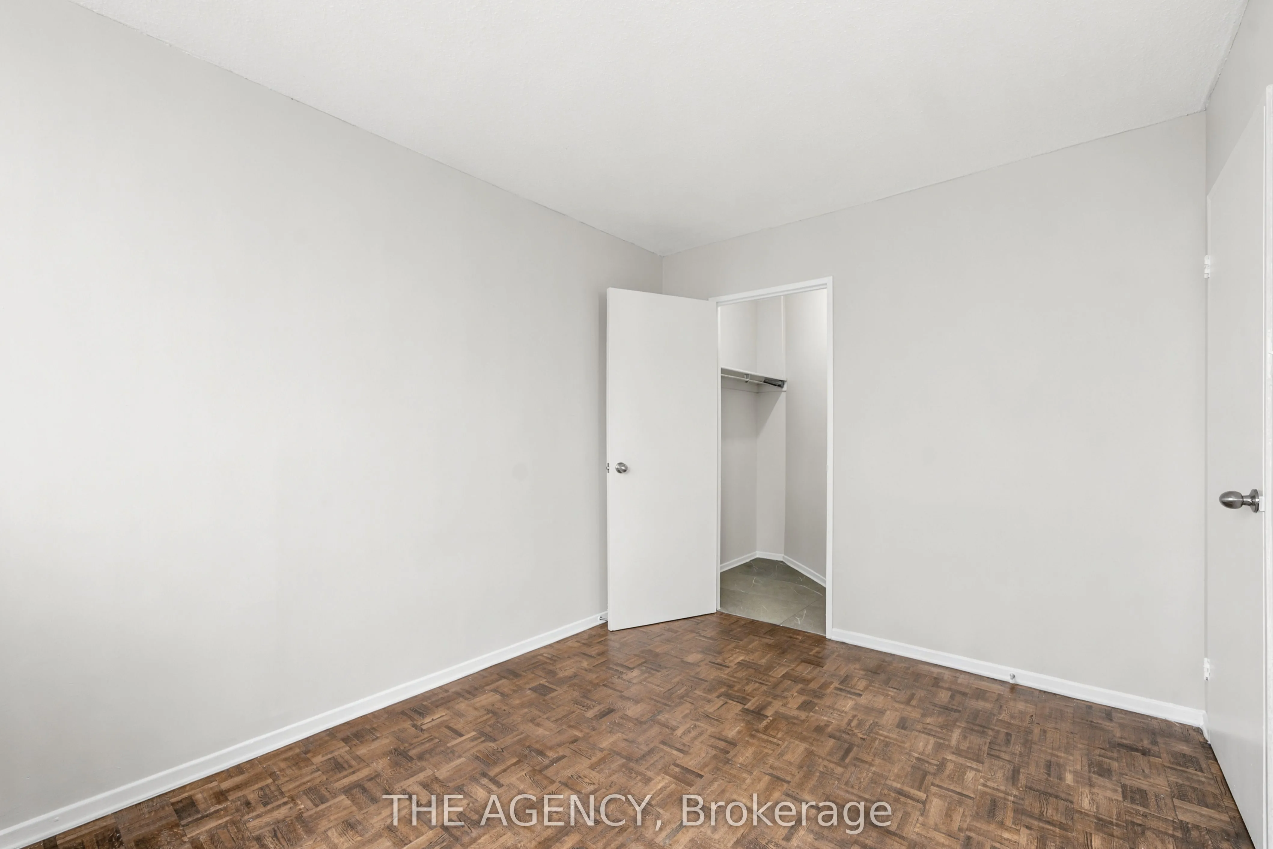 2360 Dundas Street W #1019B