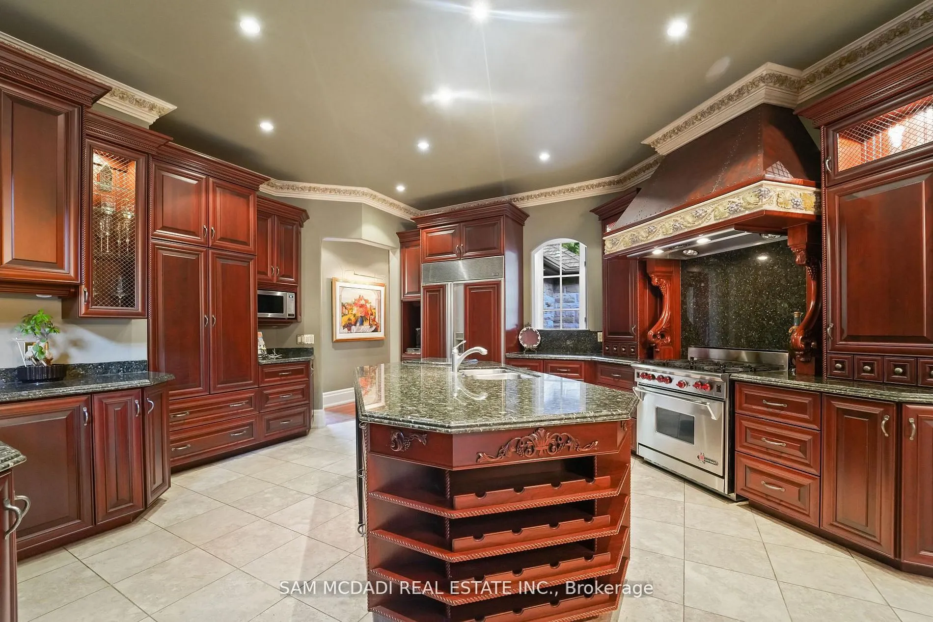 10140 Pineview Trail