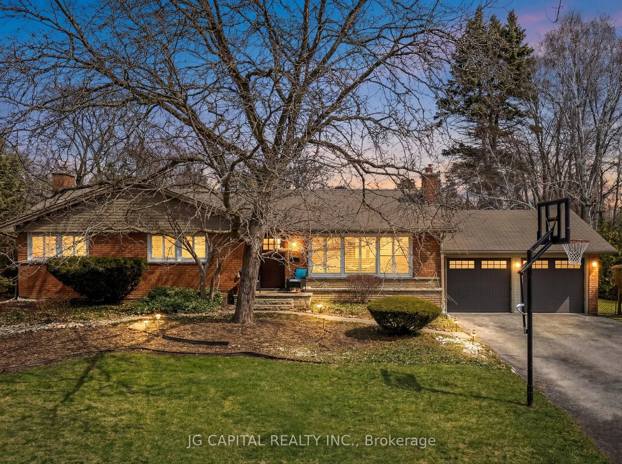 319 South Court