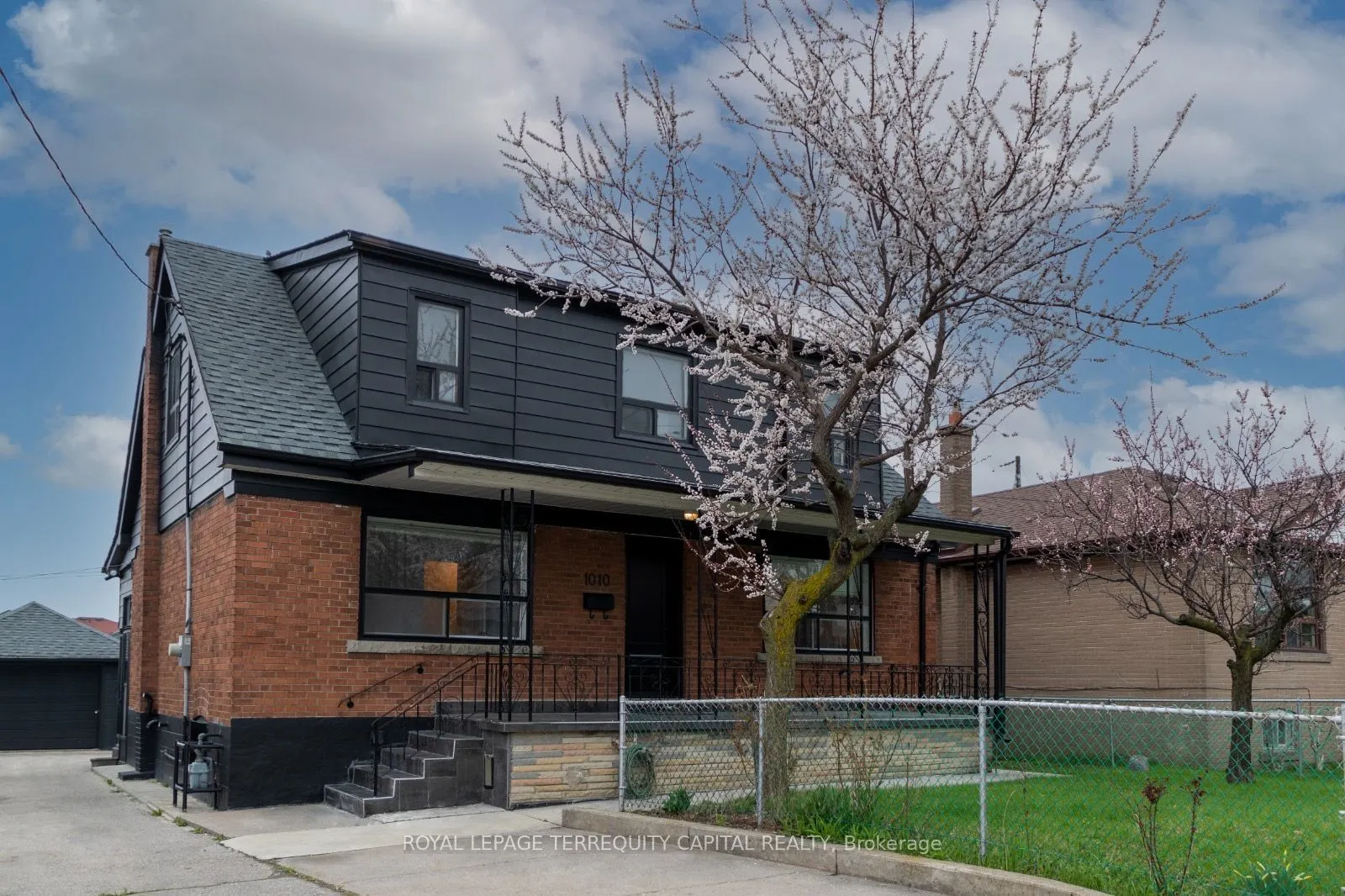 1010 Caledonia Road #Upper
