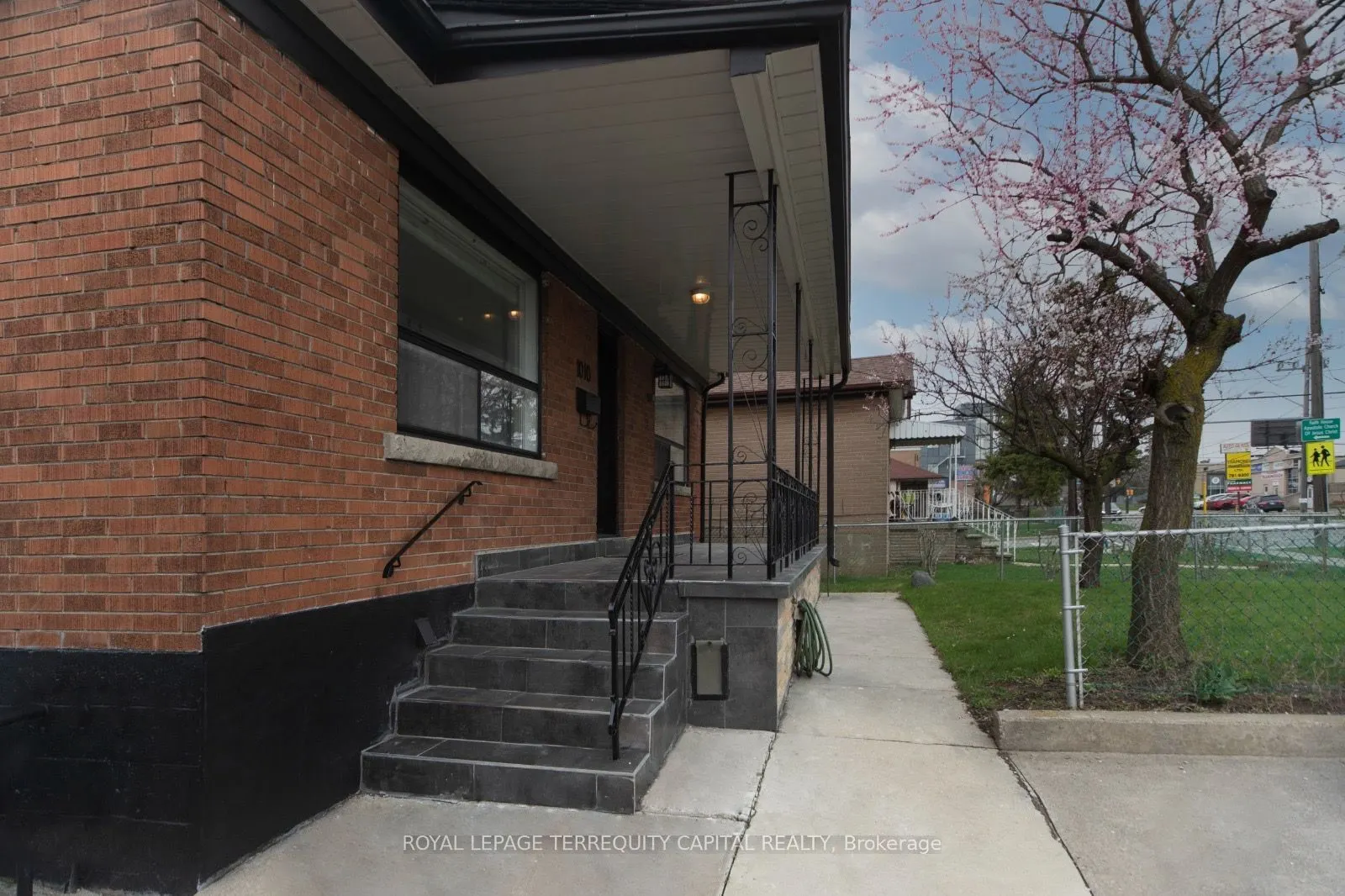 1010 Caledonia Road #Upper