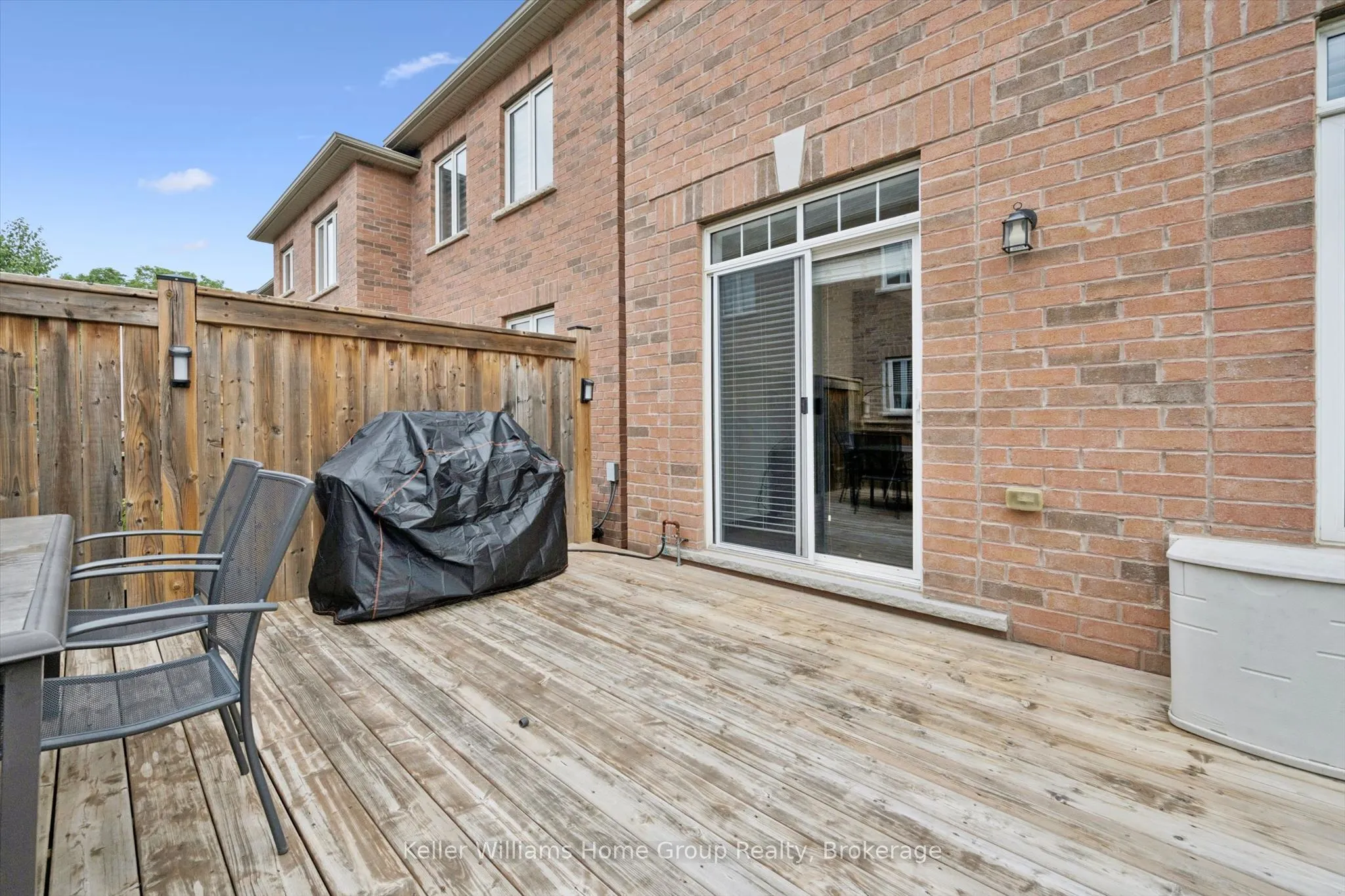 61 Ridgegate Crescent