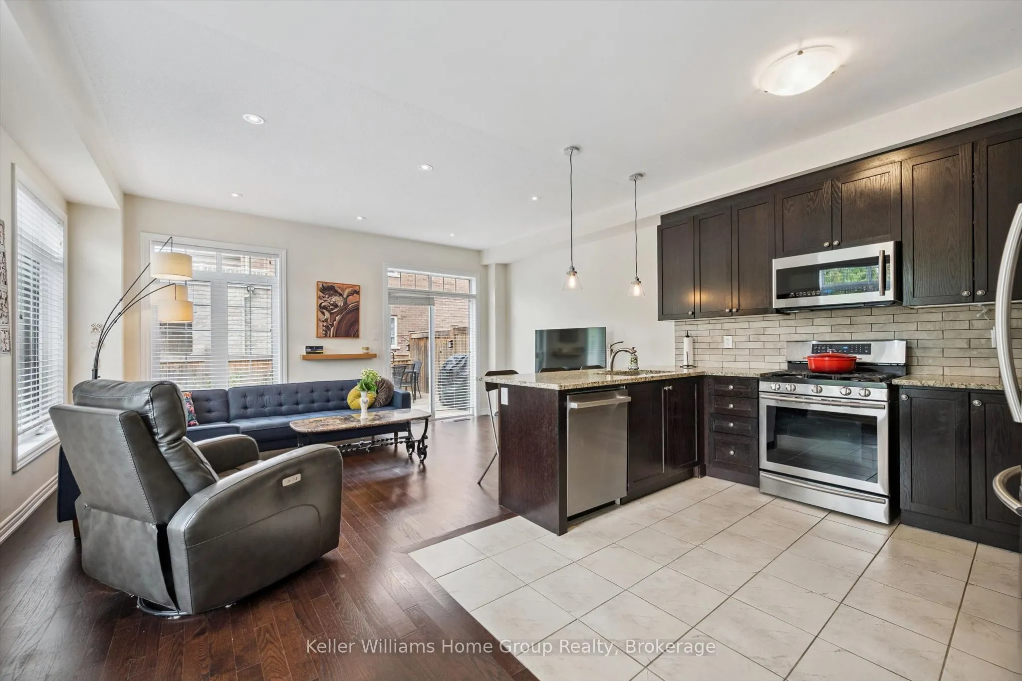 61 Ridgegate Crescent