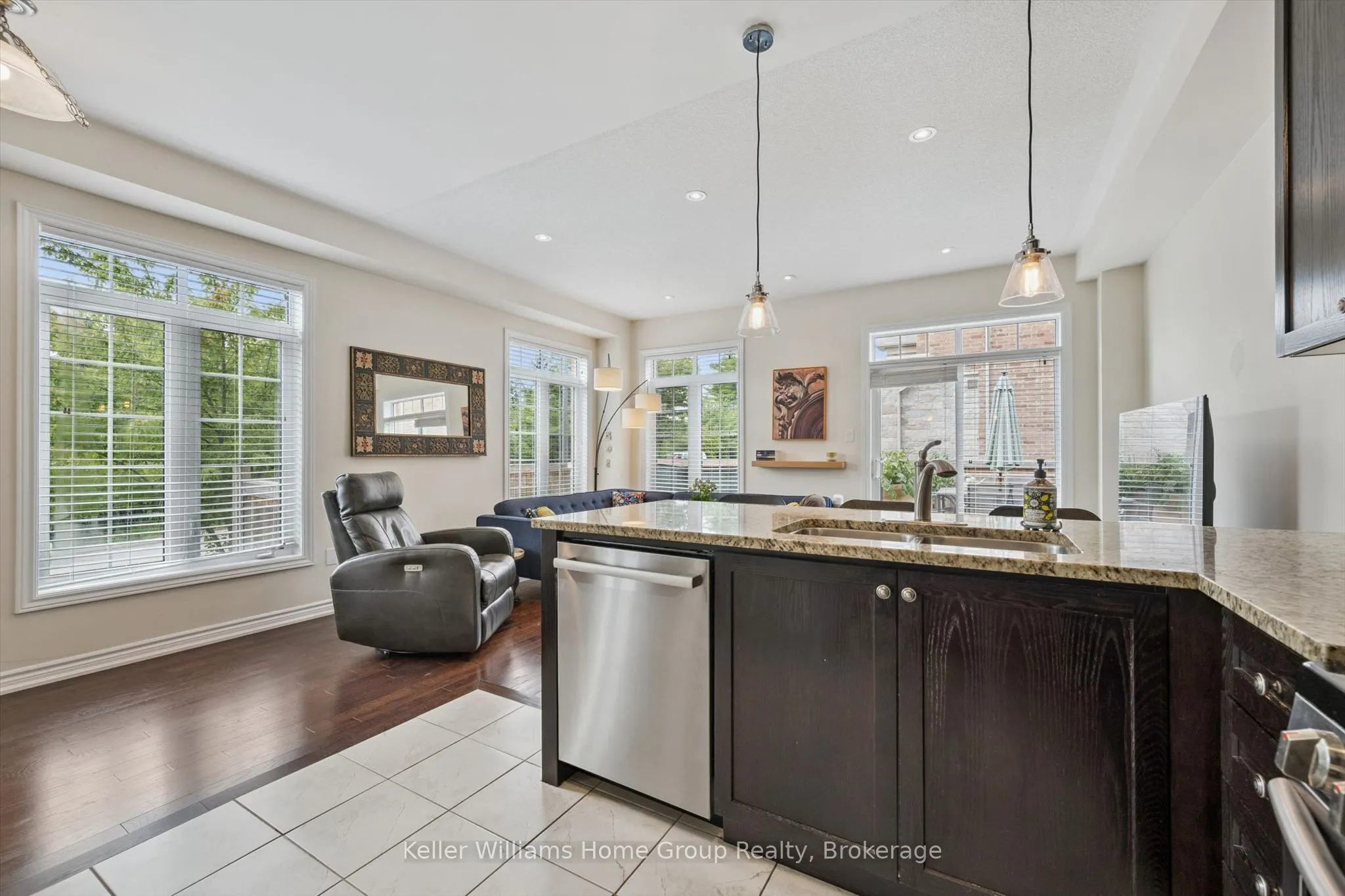 61 Ridgegate Crescent