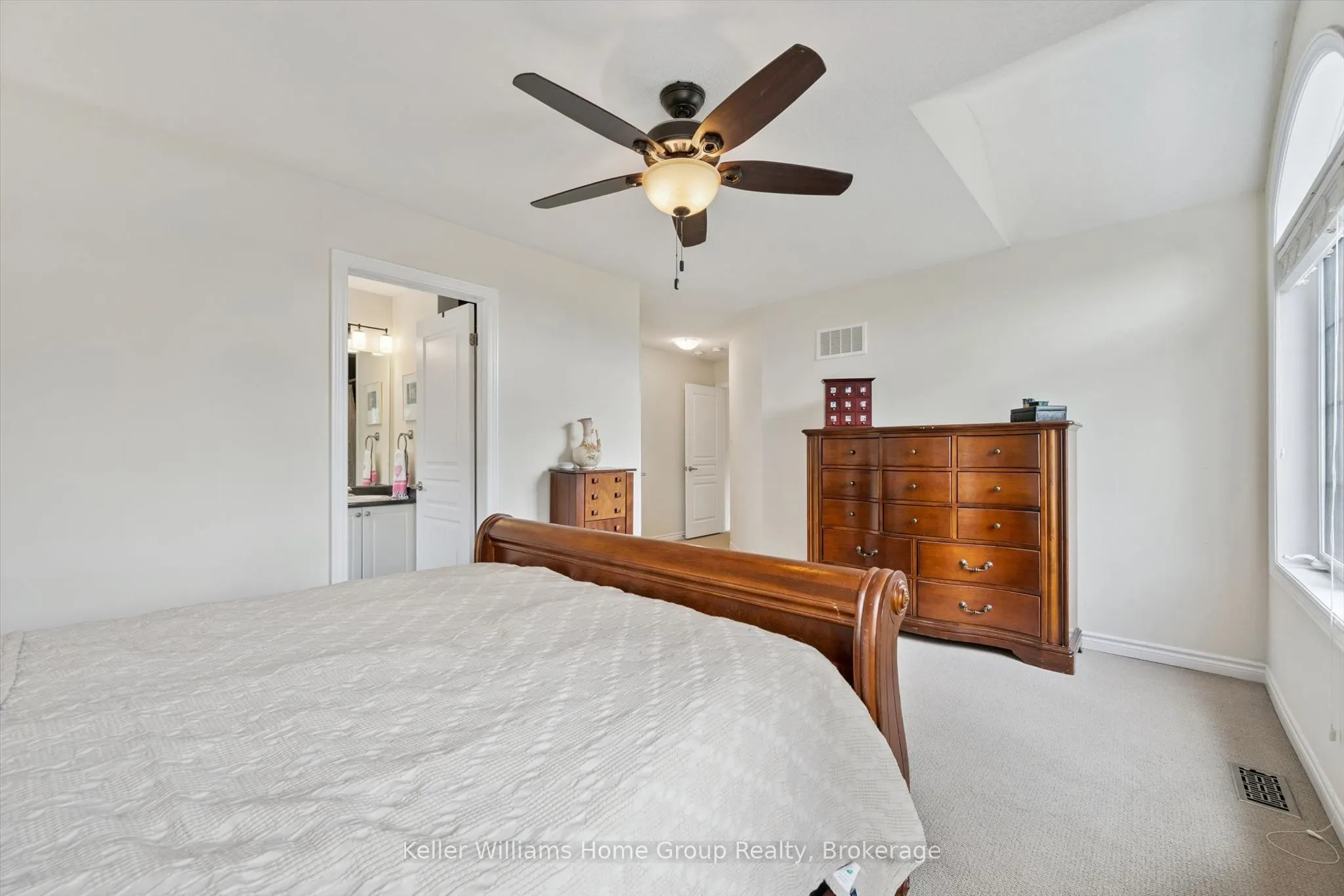 61 Ridgegate Crescent