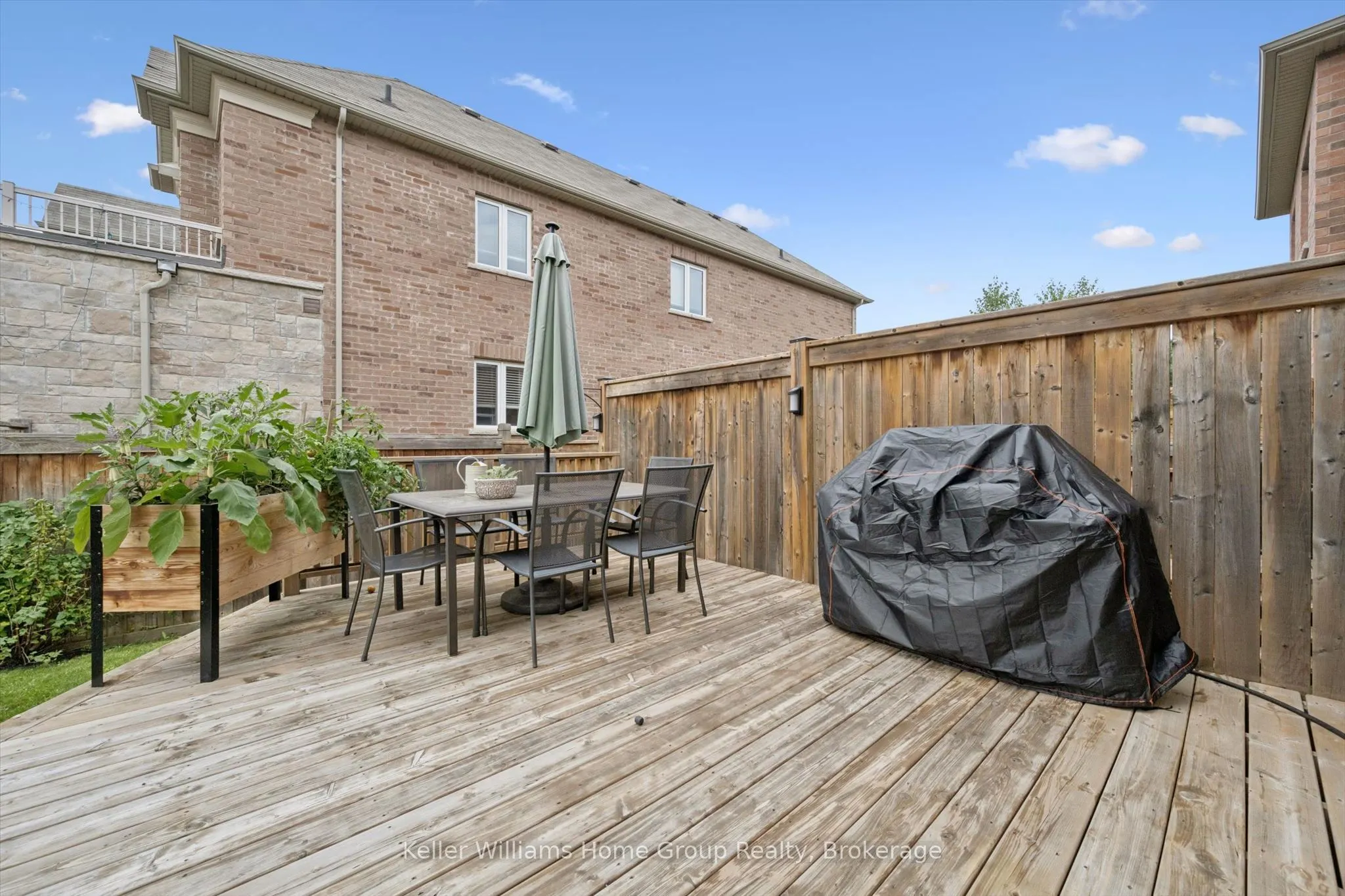 61 Ridgegate Crescent