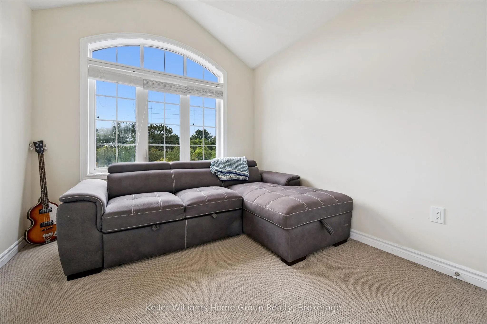 61 Ridgegate Crescent