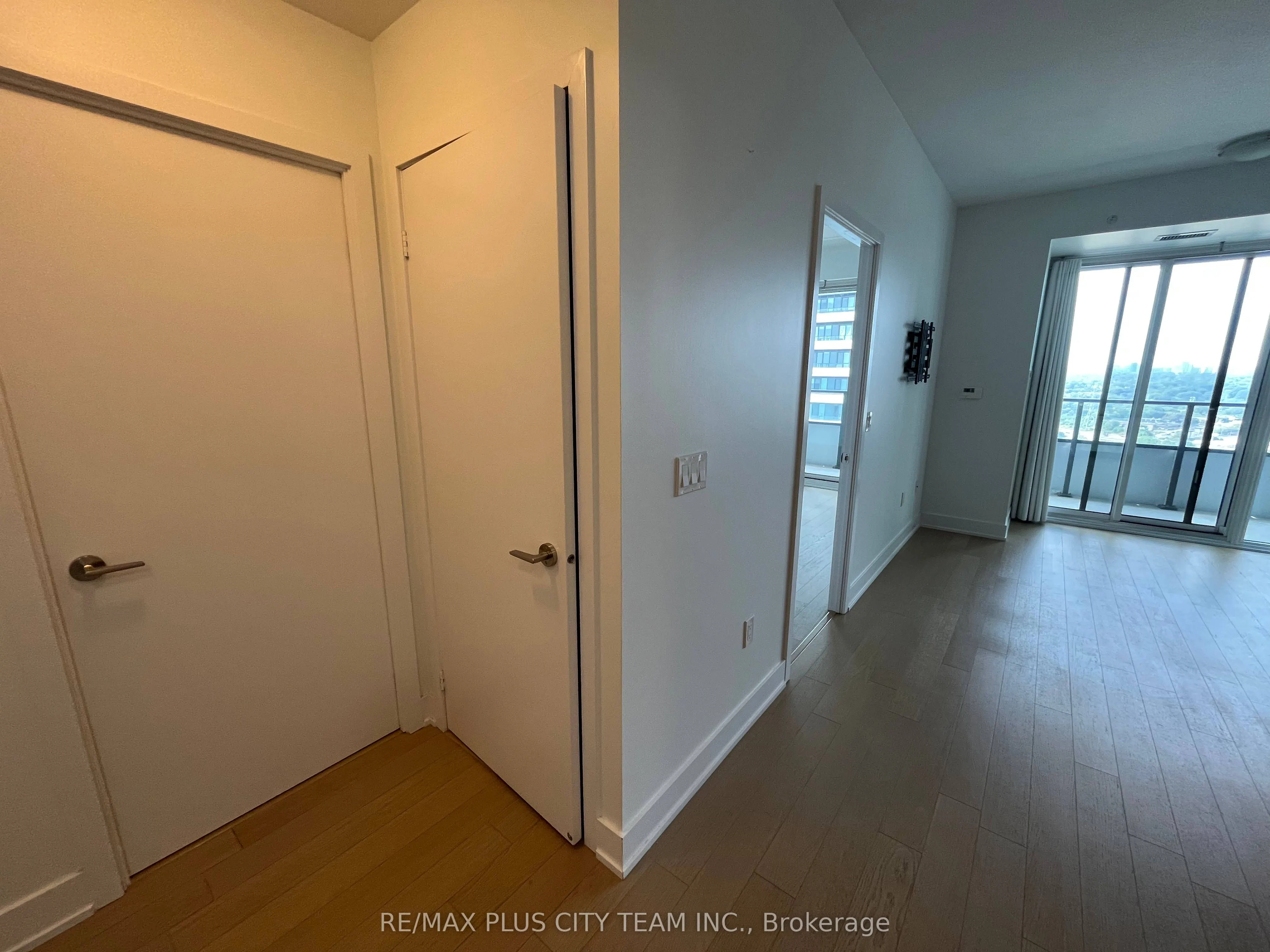 20 Shore Breeze Drive #2603