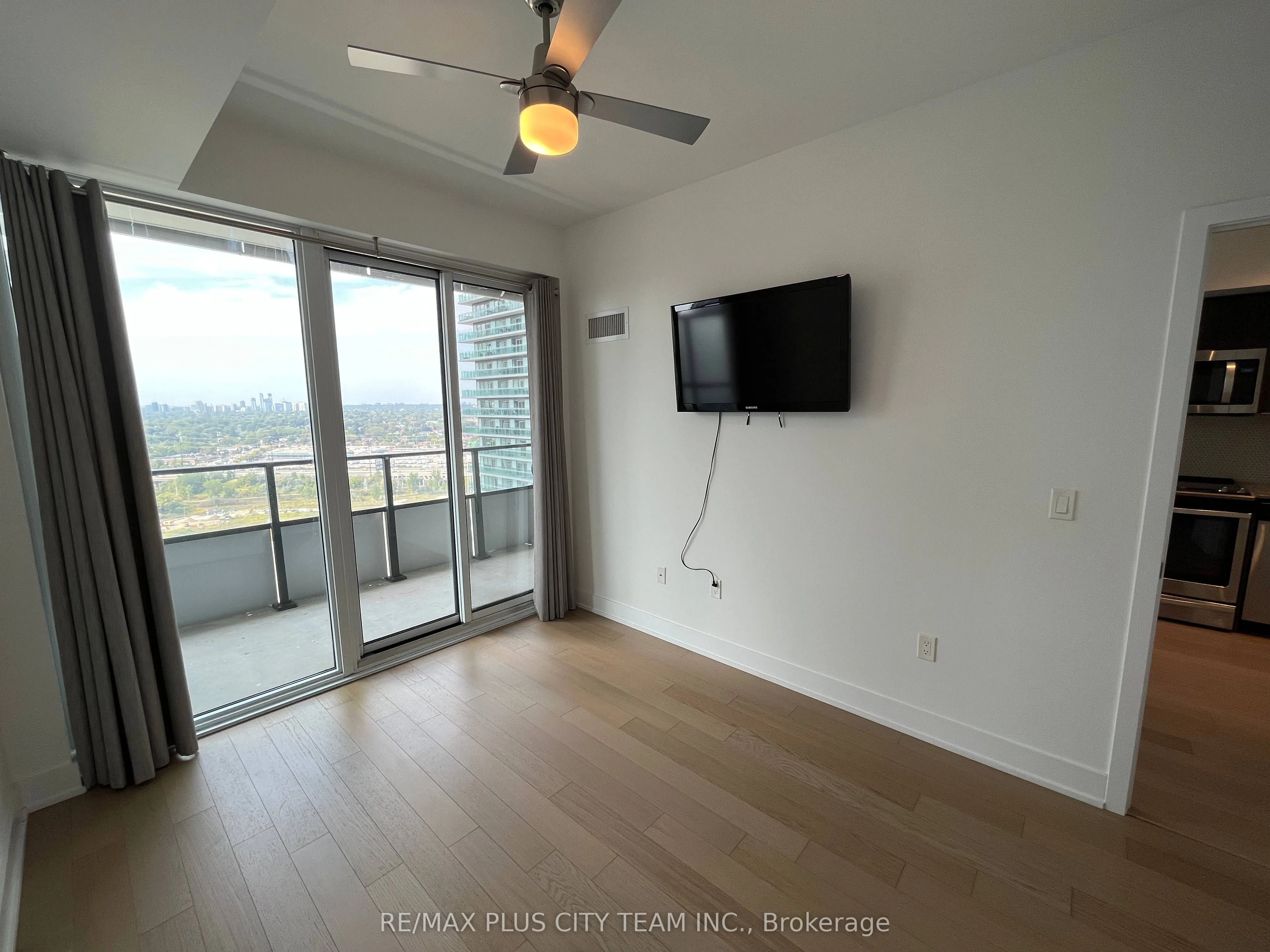 20 Shore Breeze Drive #2603