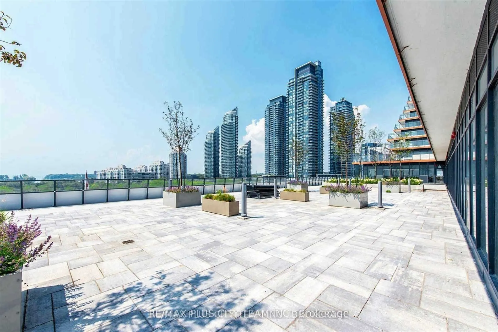 20 Shore Breeze Drive #2603