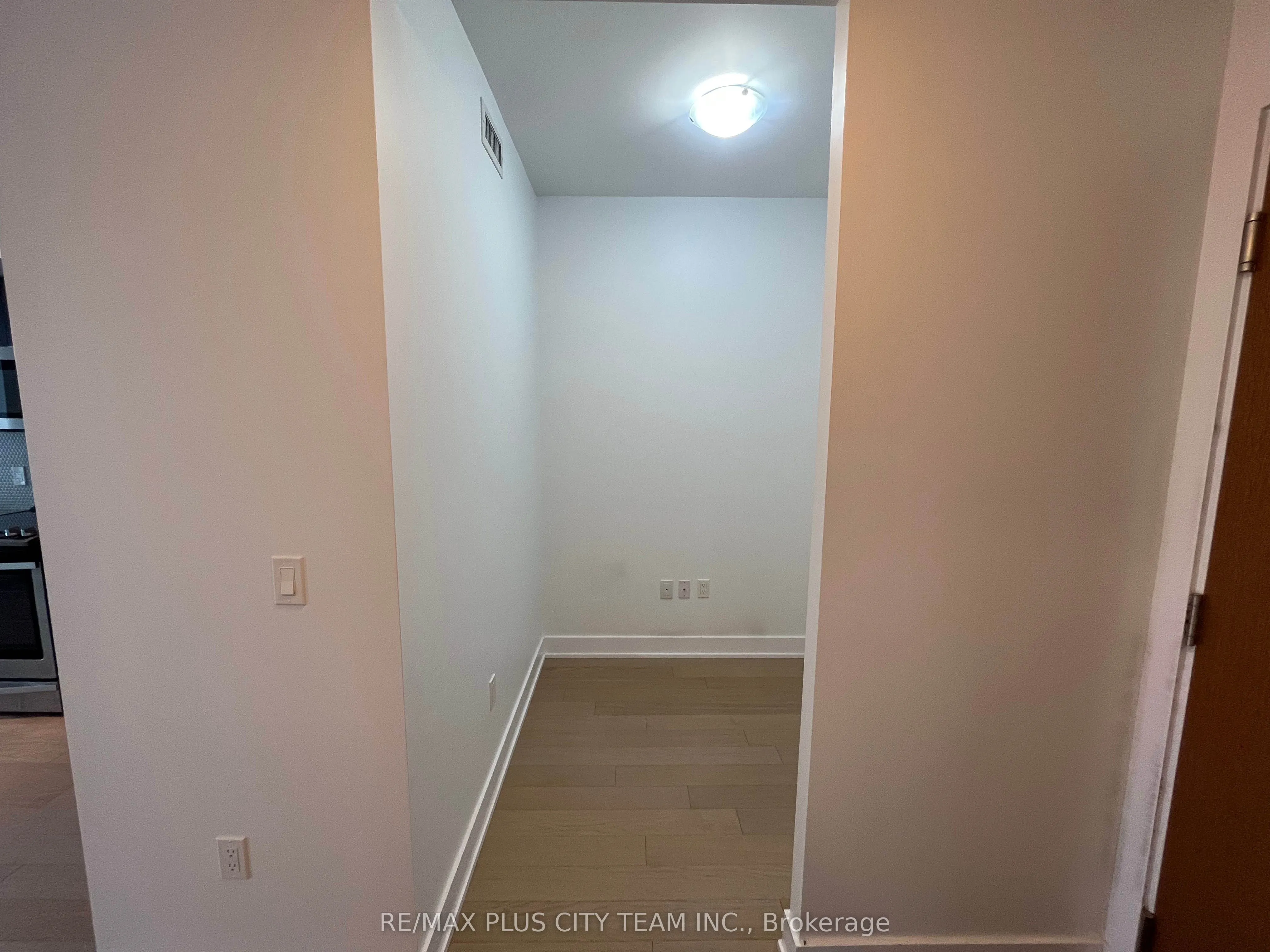 20 Shore Breeze Drive #2603