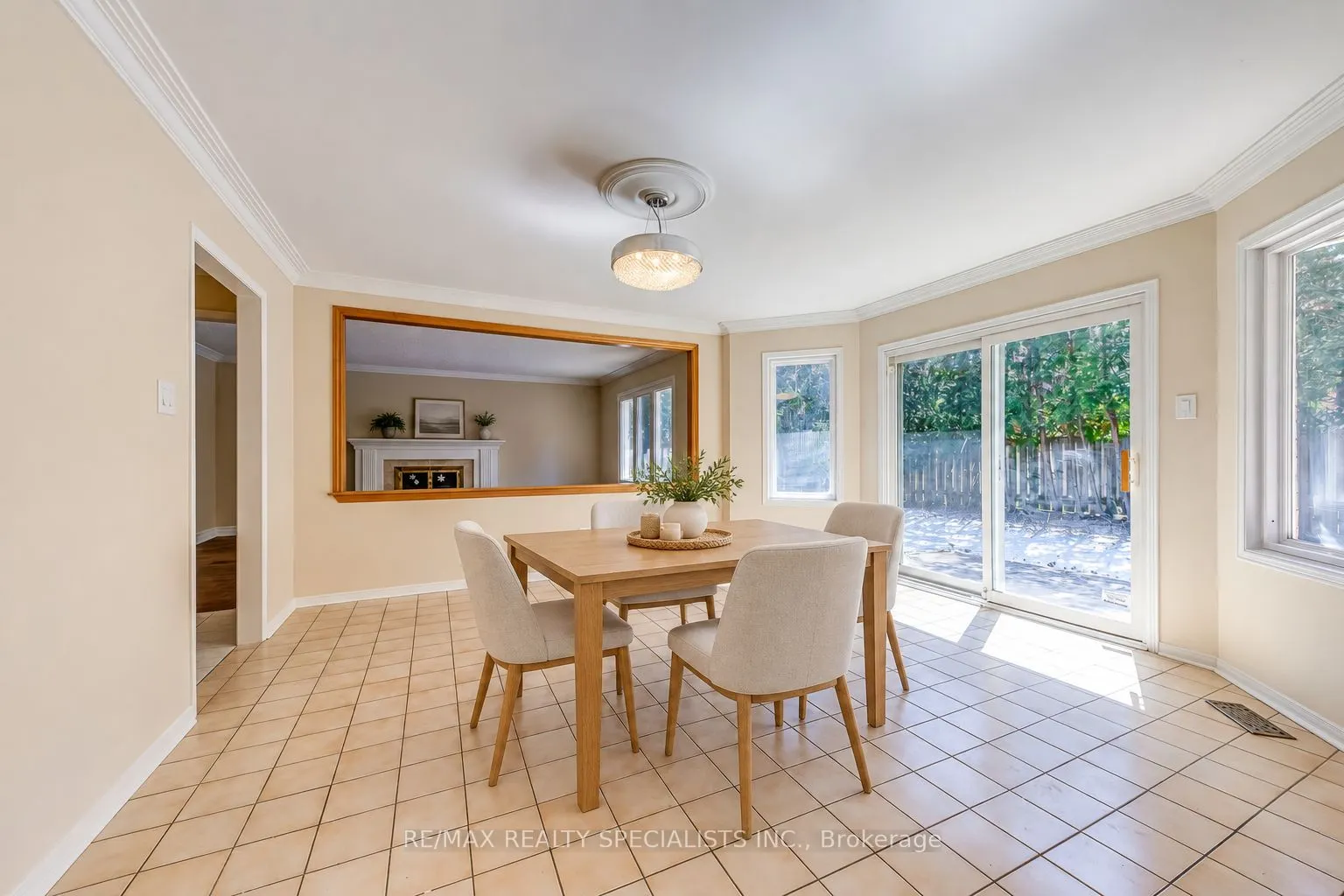 102 Sunforest Drive