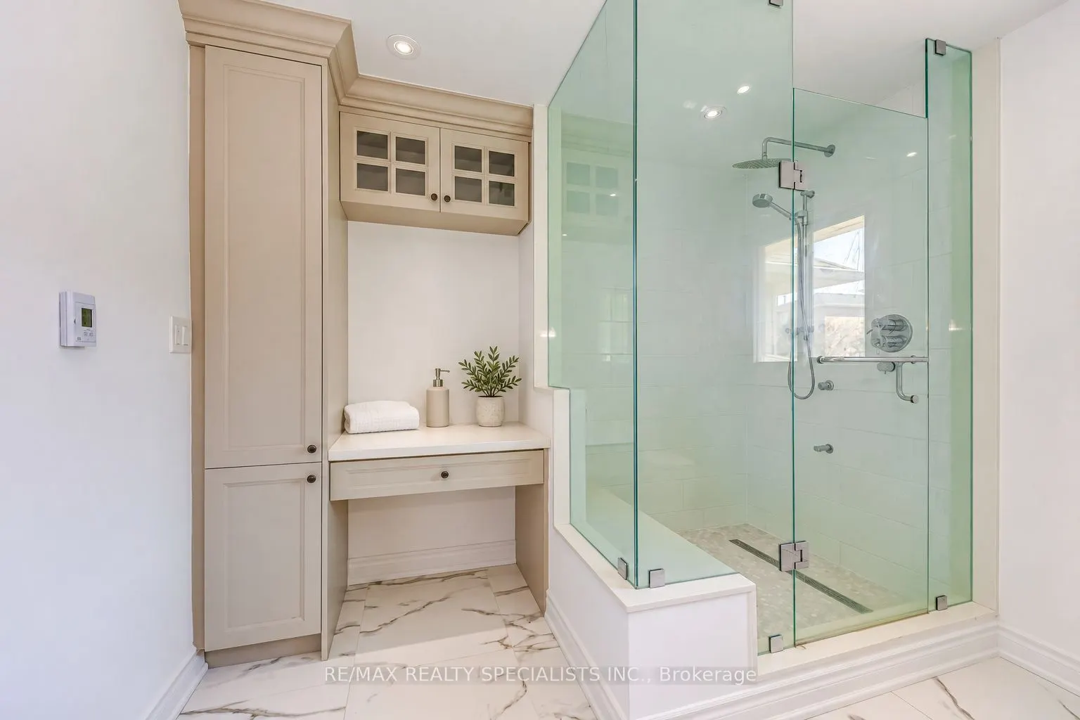 102 Sunforest Drive