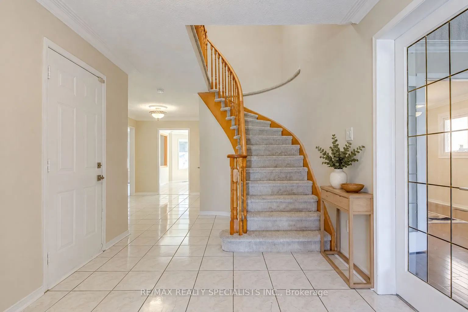 102 Sunforest Drive