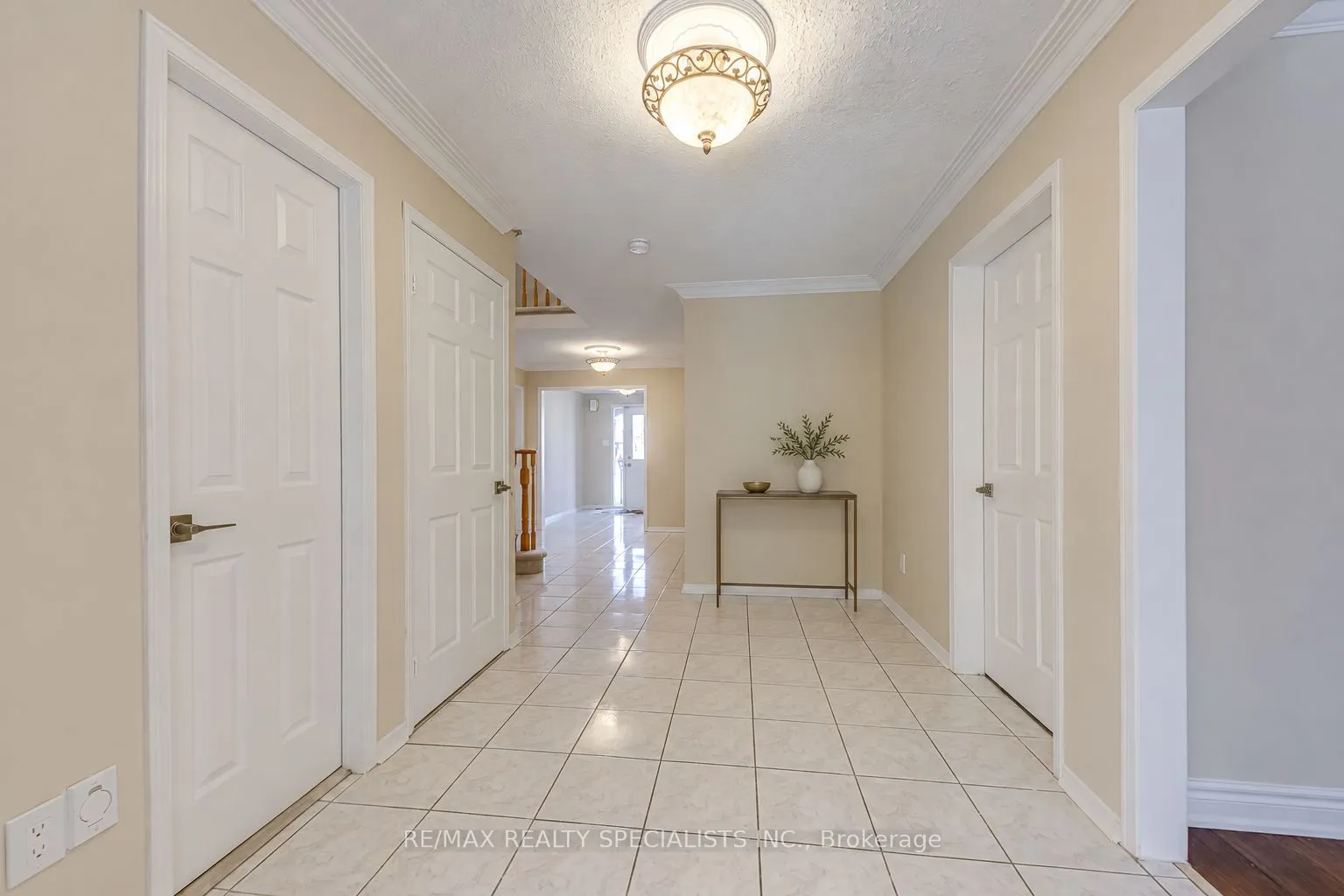 102 Sunforest Drive