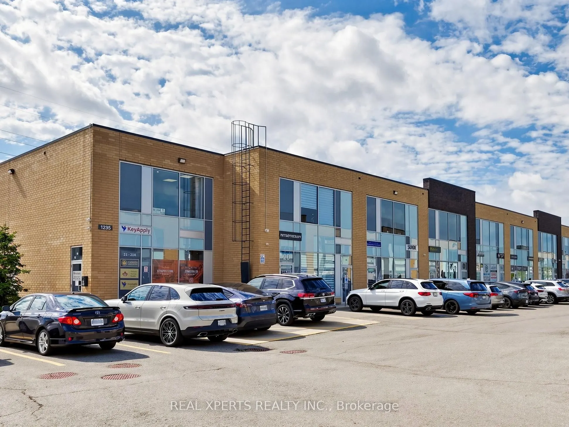 1235 Queensway E #21A