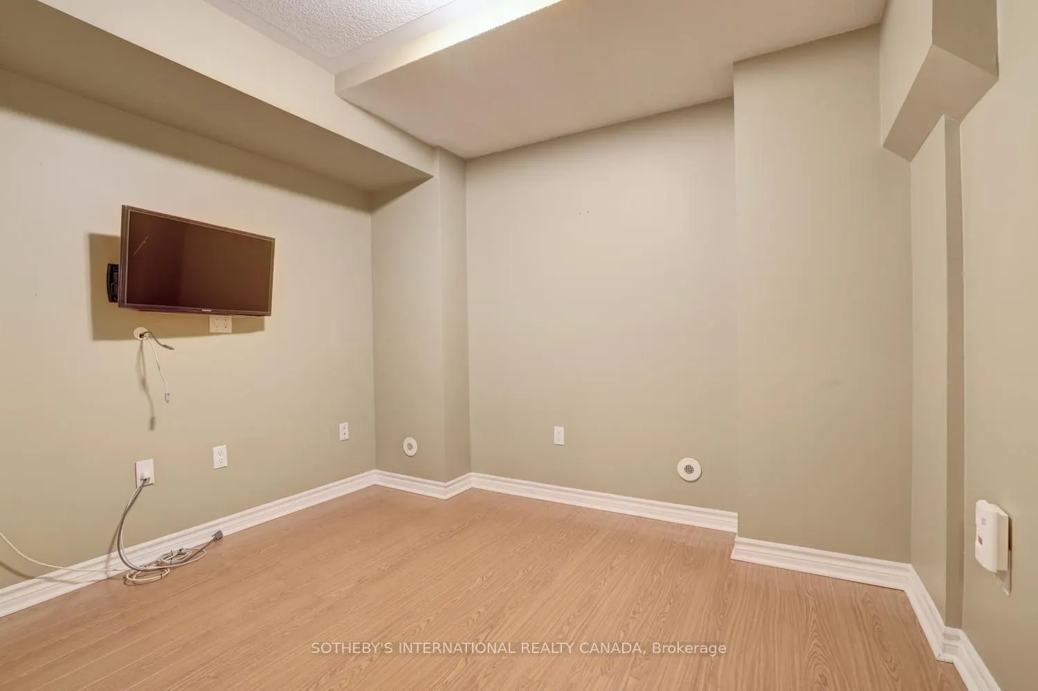 112 Waterside Drive #2