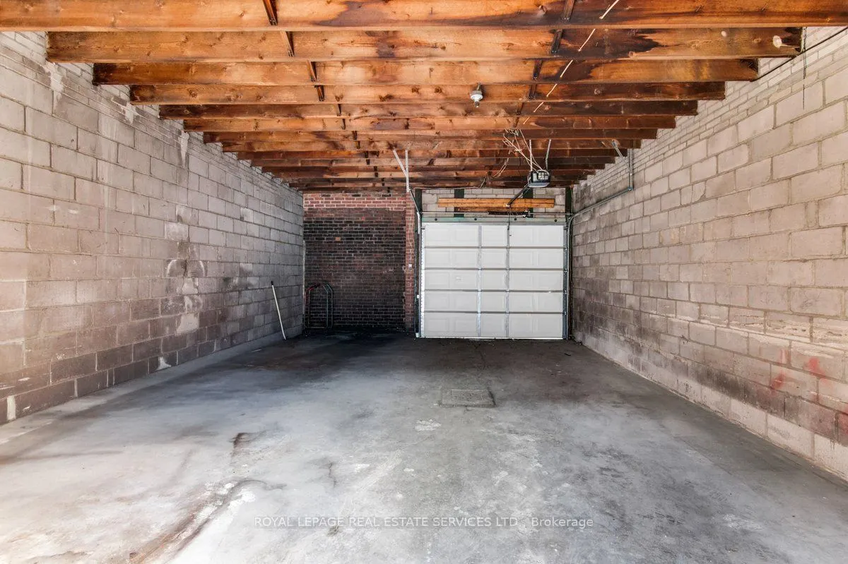 1366 Queen Street W