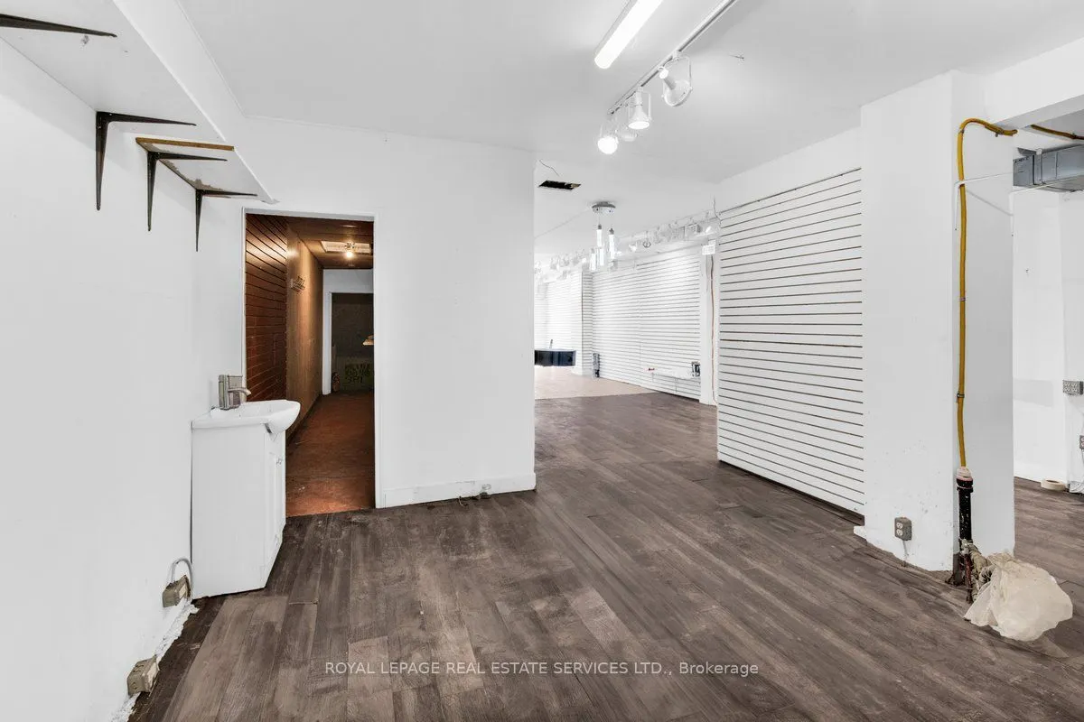 1366 Queen Street W