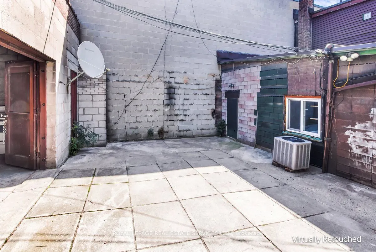 1366 Queen Street W