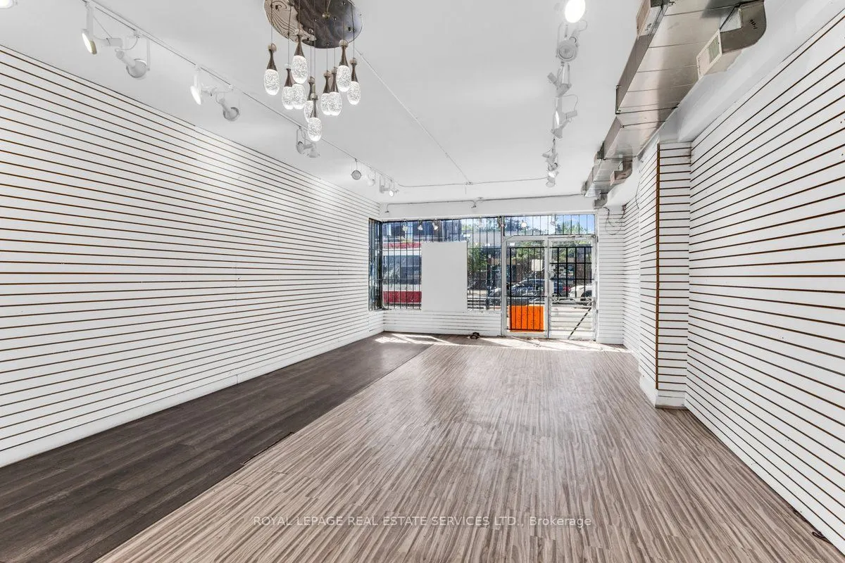1366 Queen Street W
