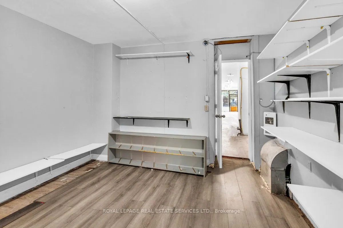 1366 Queen Street W